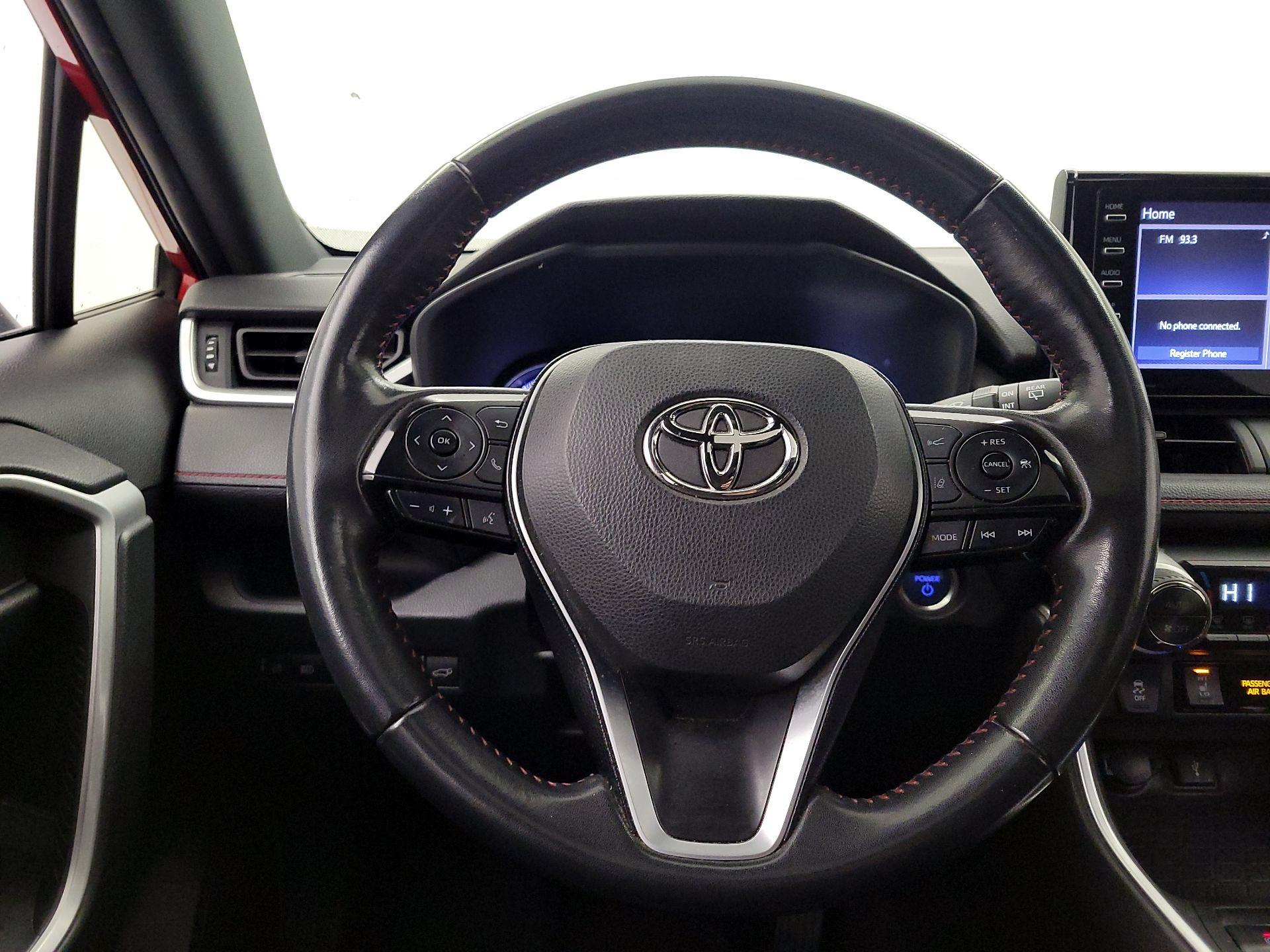 Thumbnail: 2021 Toyota RAV4 - 10