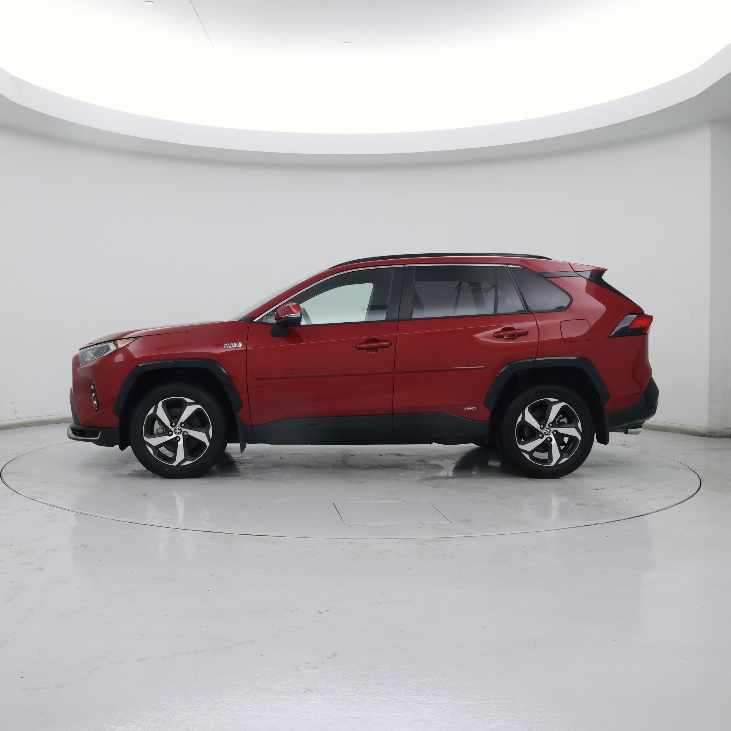 Thumbnail: 2021 Toyota RAV4 - 3