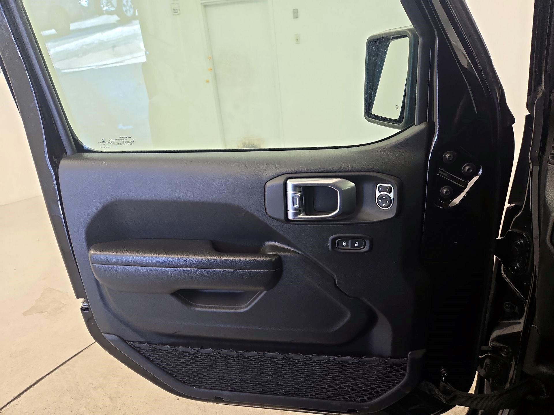 Thumbnail: 2021 Jeep Wrangler - 10