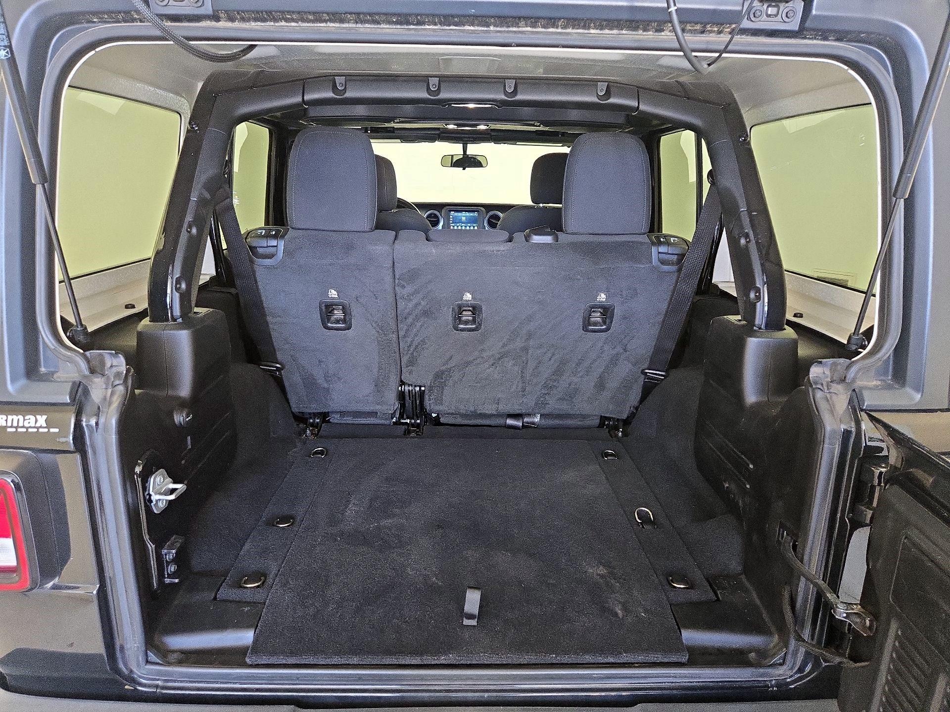 Thumbnail: 2021 Jeep Wrangler - 18