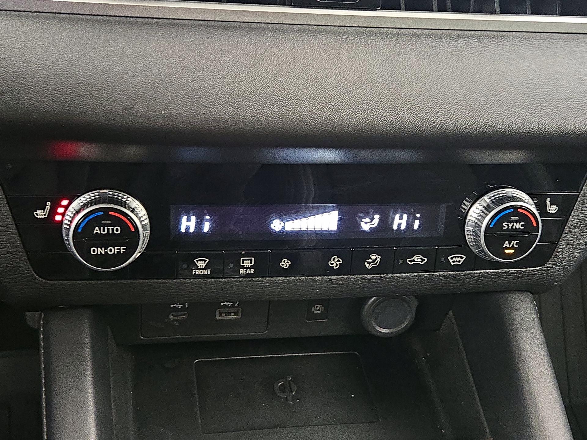 Thumbnail: 2022 Mitsubishi Outlander - 17