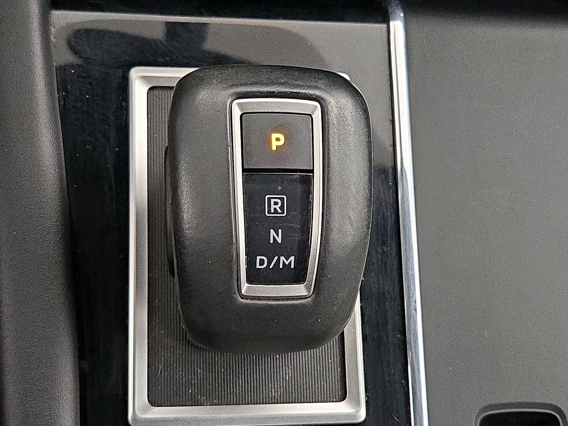 Thumbnail: 2022 Mitsubishi Outlander - 18