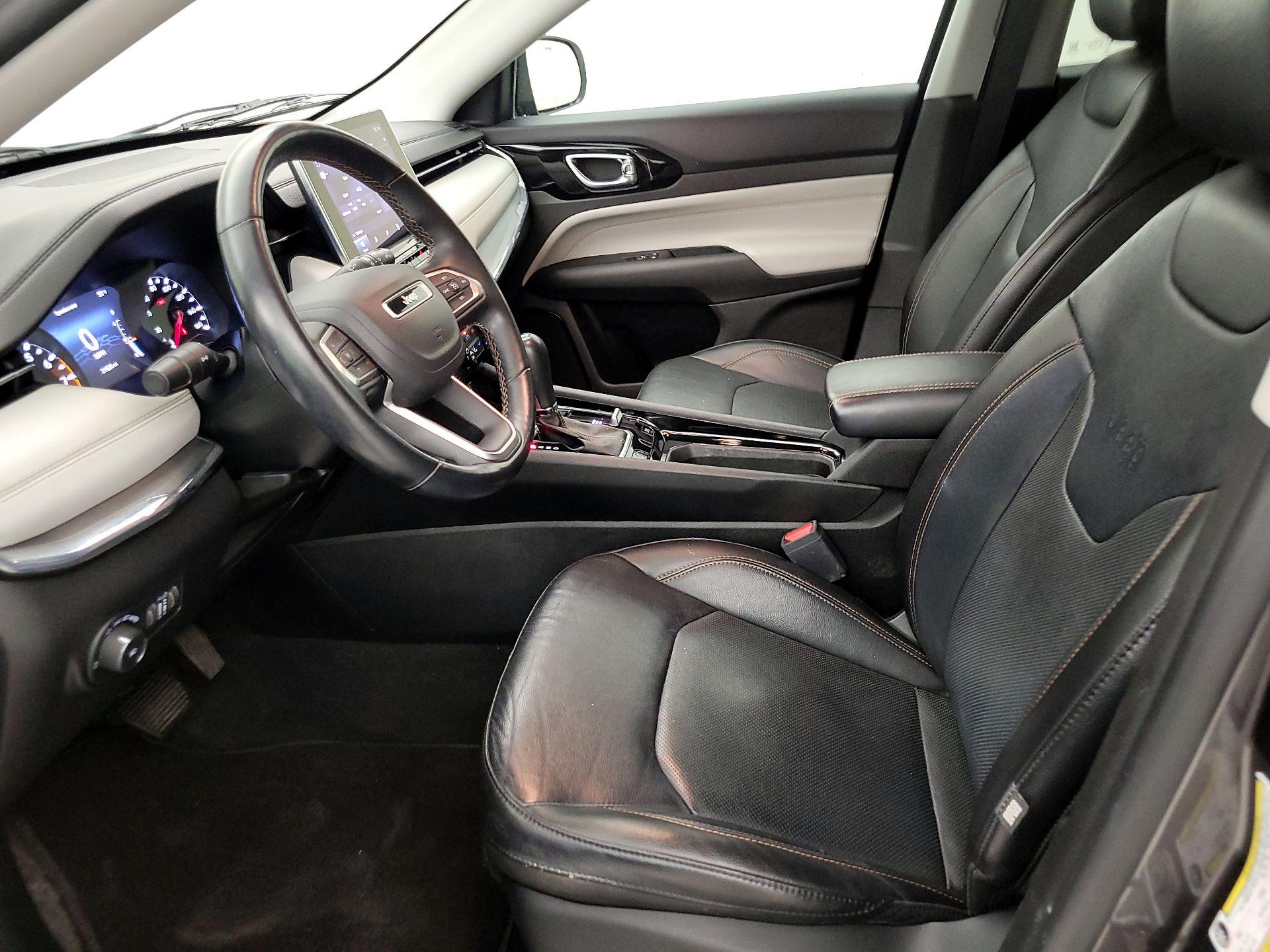 Thumbnail: 2022 Jeep Compass - 11