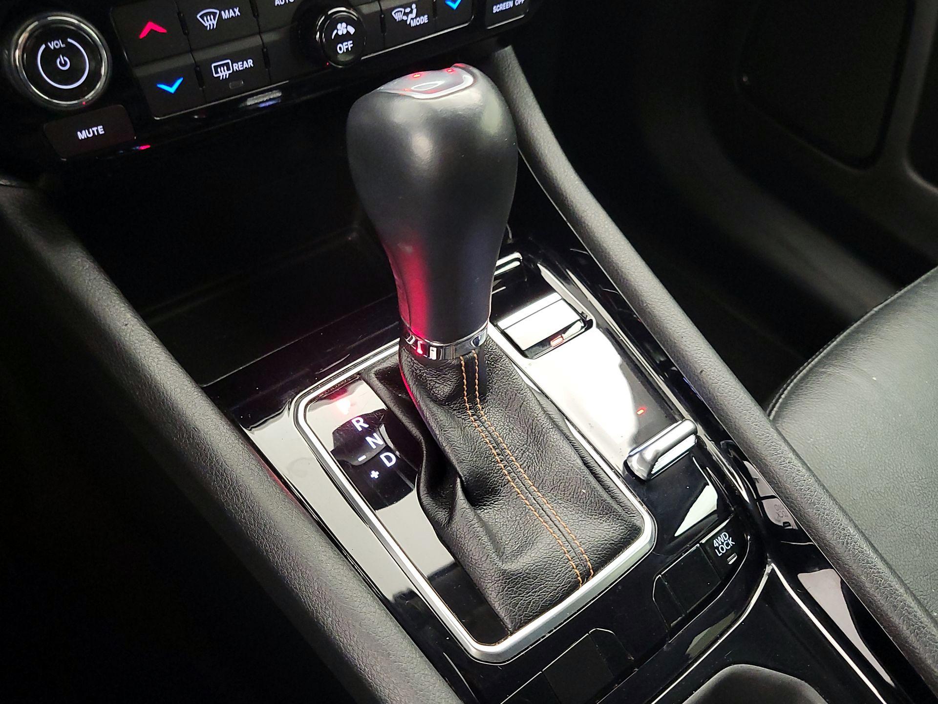 Thumbnail: 2022 Jeep Compass - 17