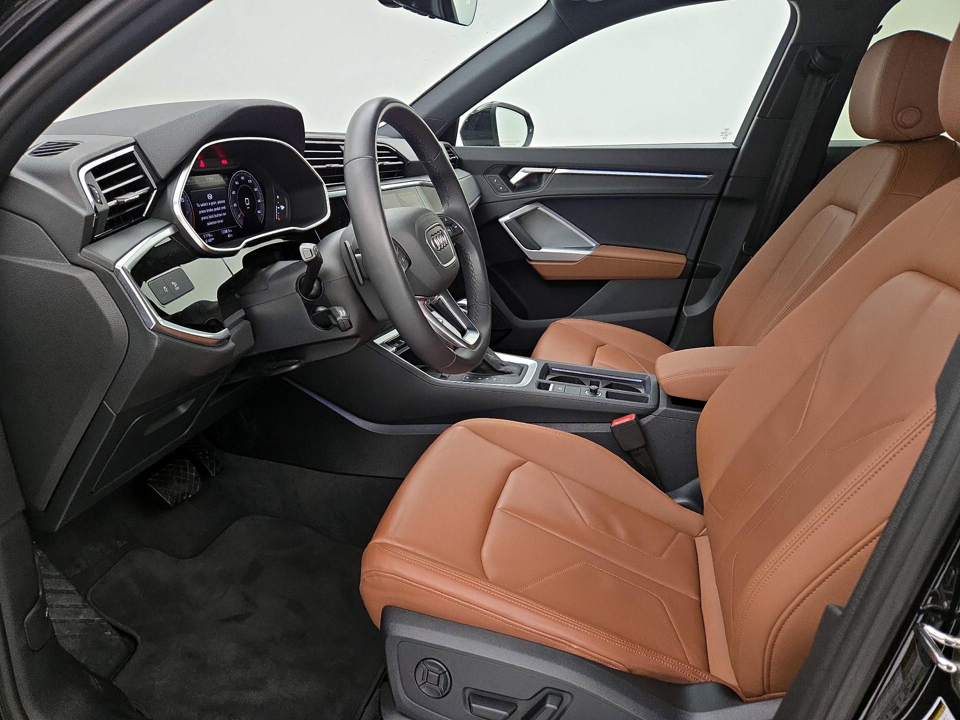 Thumbnail: 2024 Audi Q3 - 11