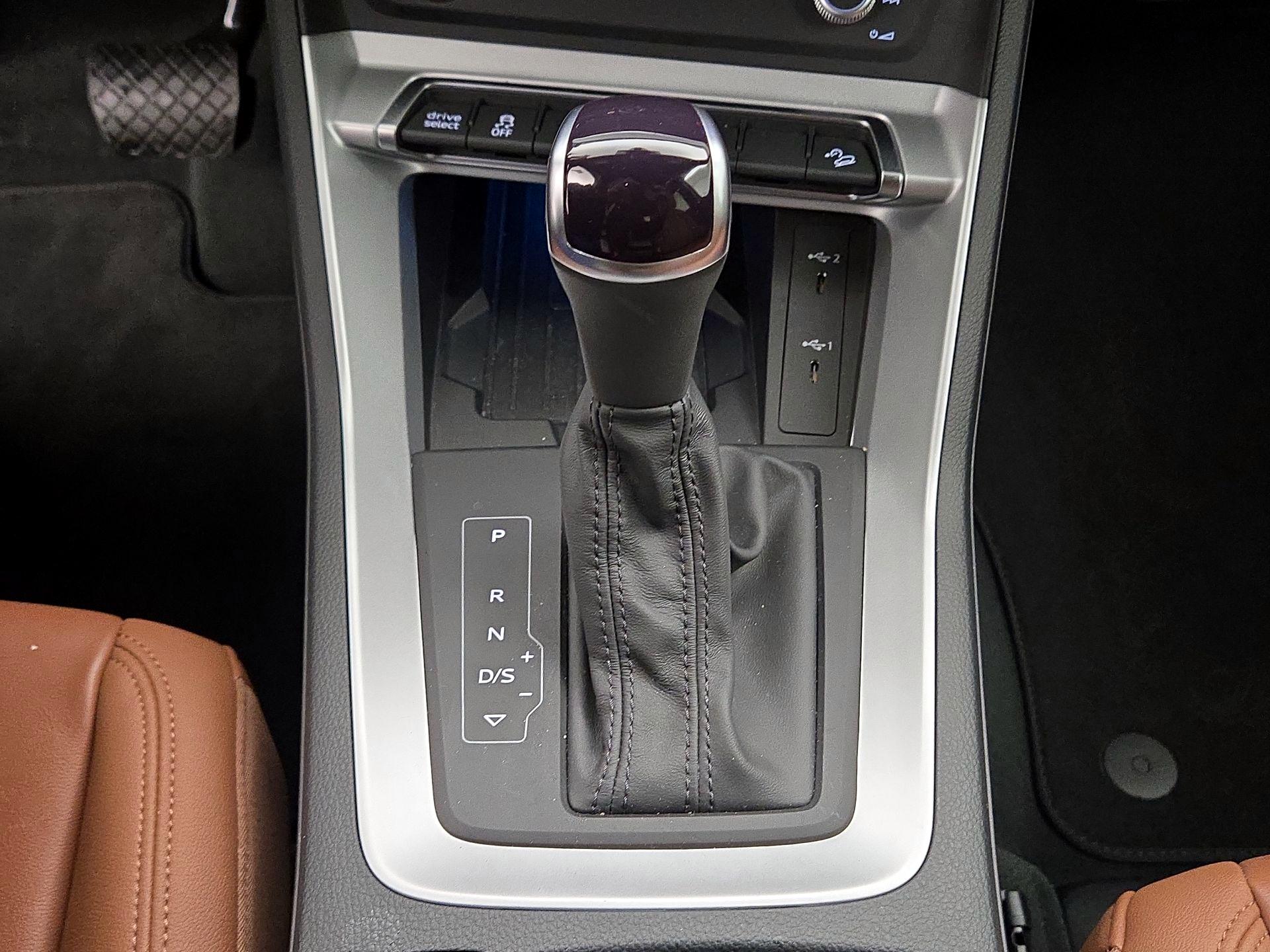 Thumbnail: 2024 Audi Q3 - 17