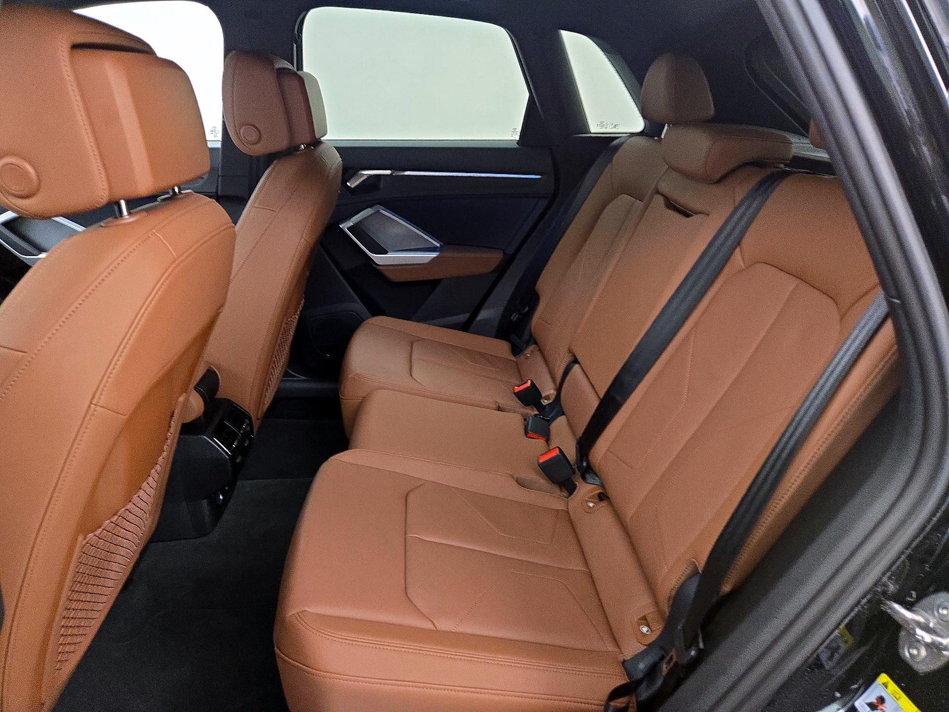 Thumbnail: 2024 Audi Q3 - 19