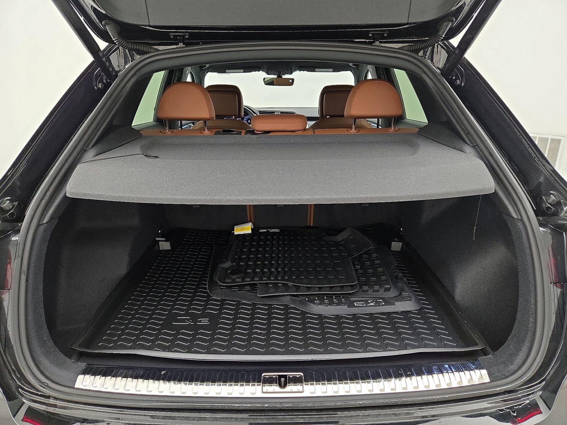 Thumbnail: 2024 Audi Q3 - 20