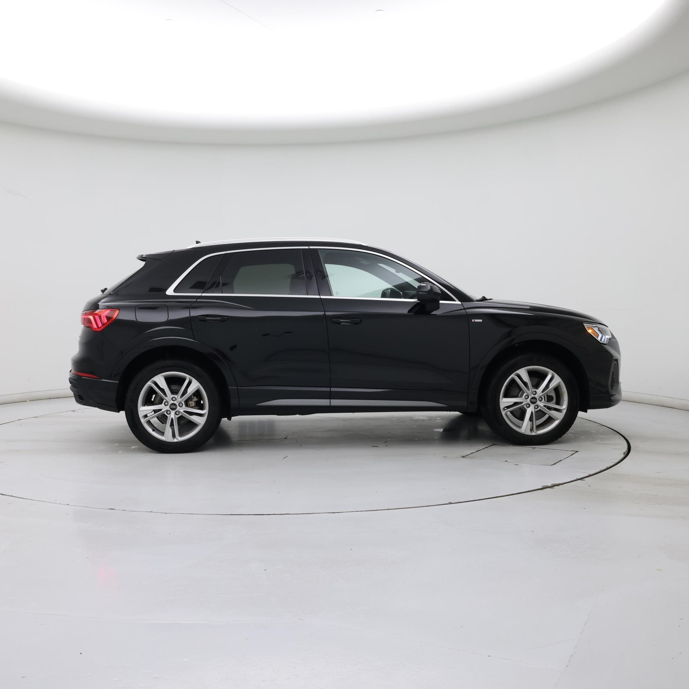 Thumbnail: 2024 Audi Q3 - 7