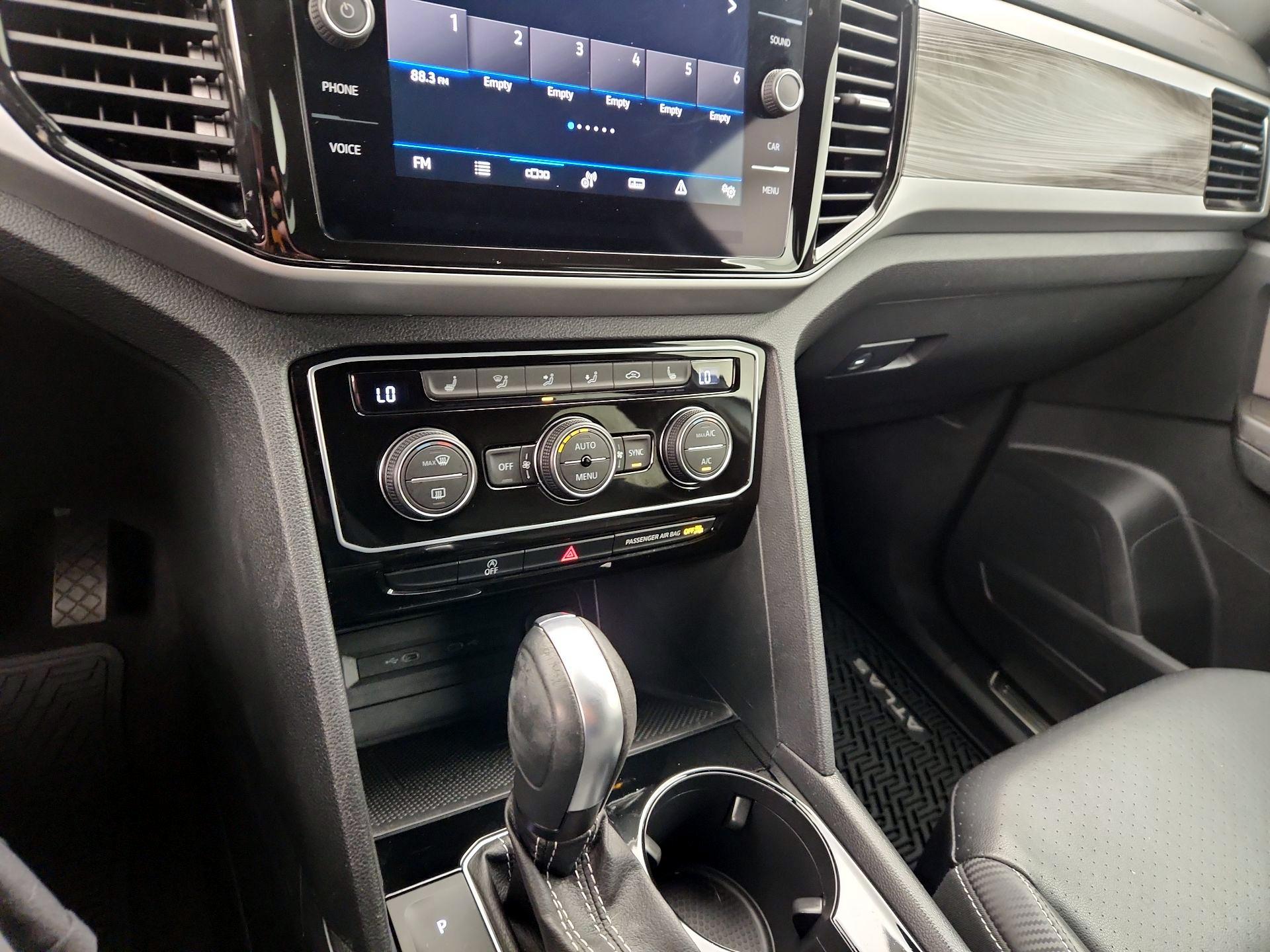 Thumbnail: 2022 Volkswagen Atlas - 16