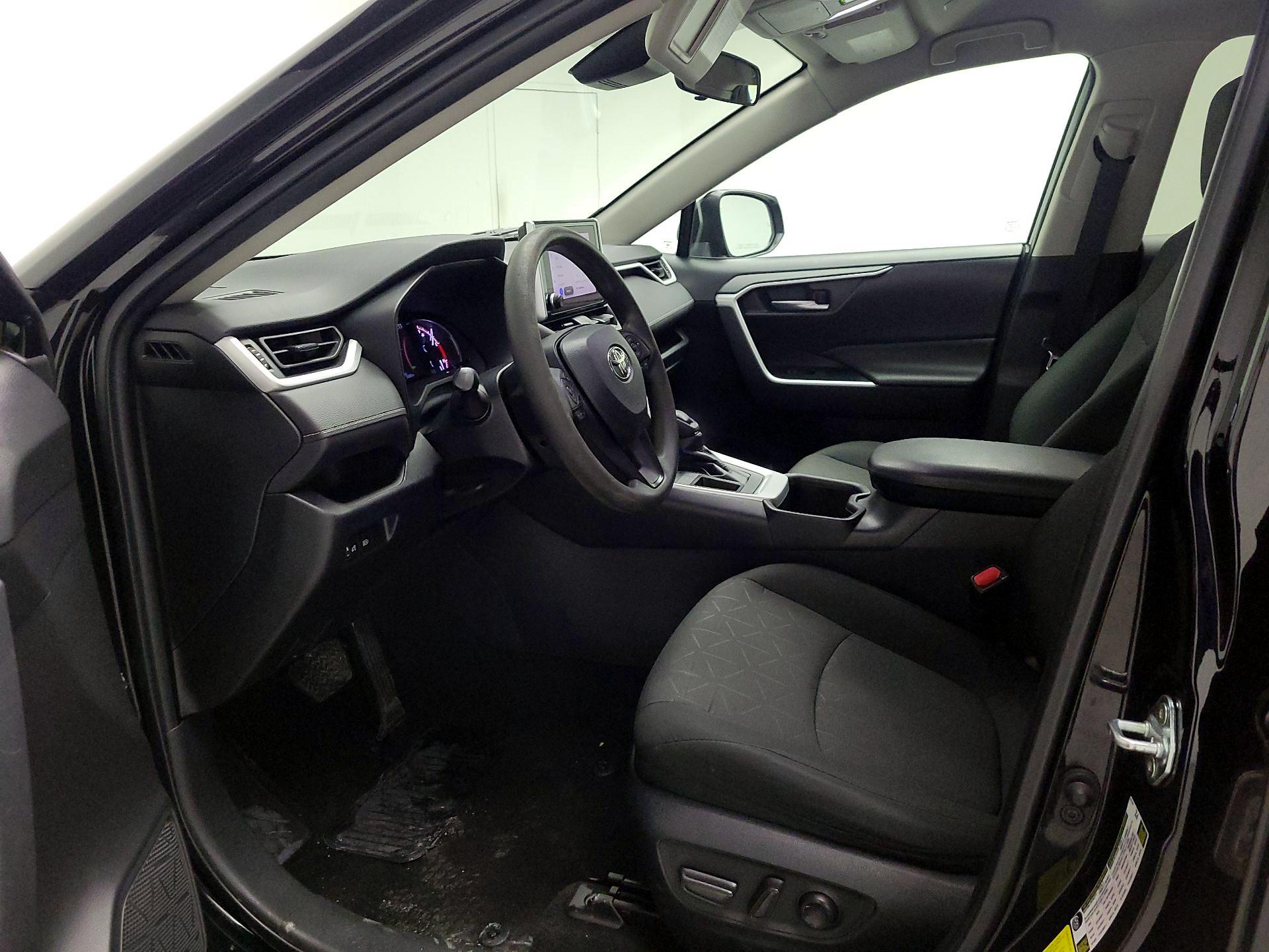 Thumbnail: 2023 Toyota RAV4 - 11