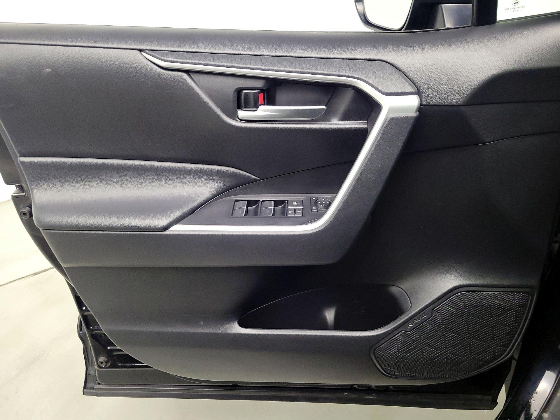 Thumbnail: 2023 Toyota RAV4 - 12