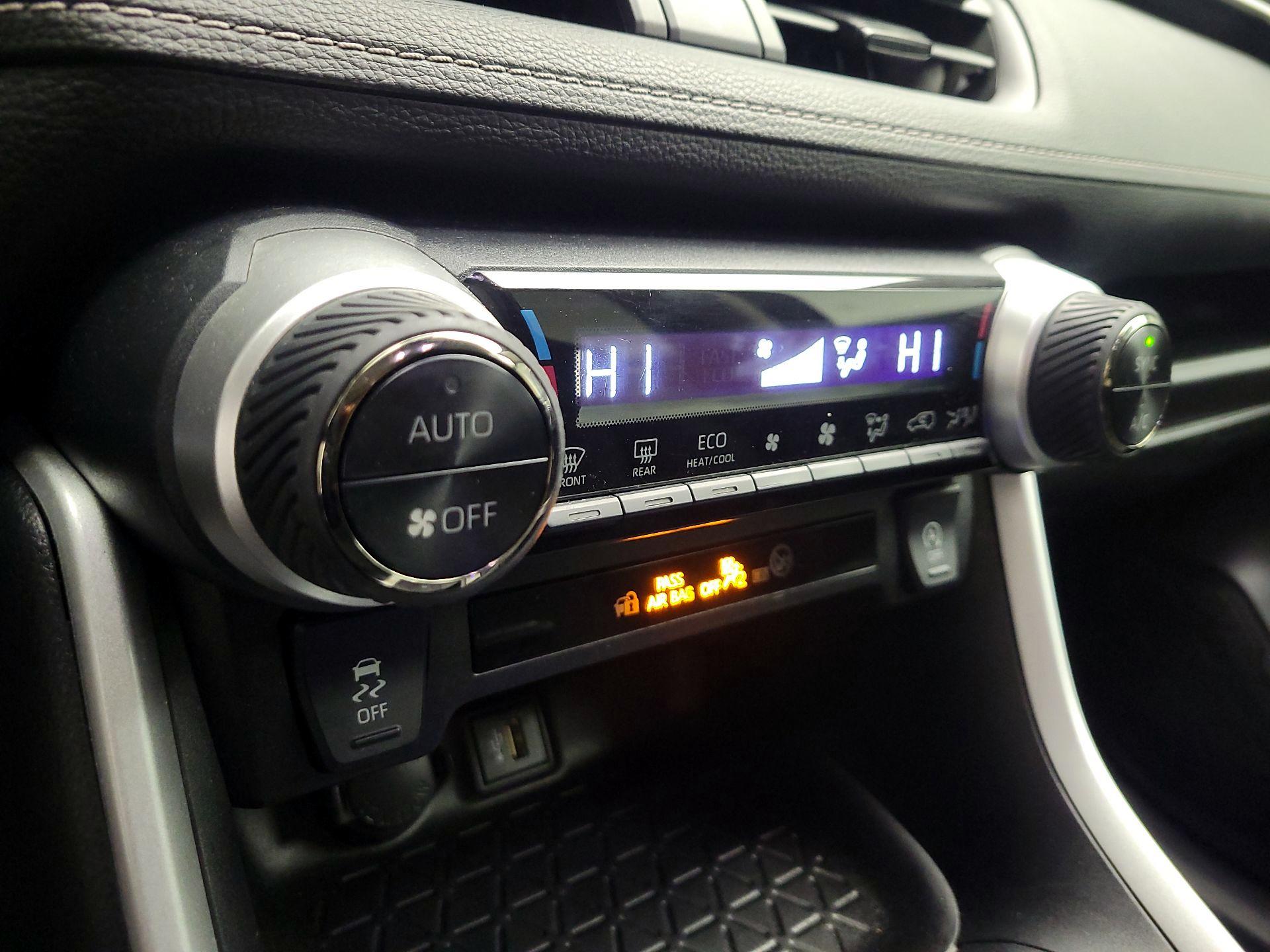 Thumbnail: 2023 Toyota RAV4 - 15