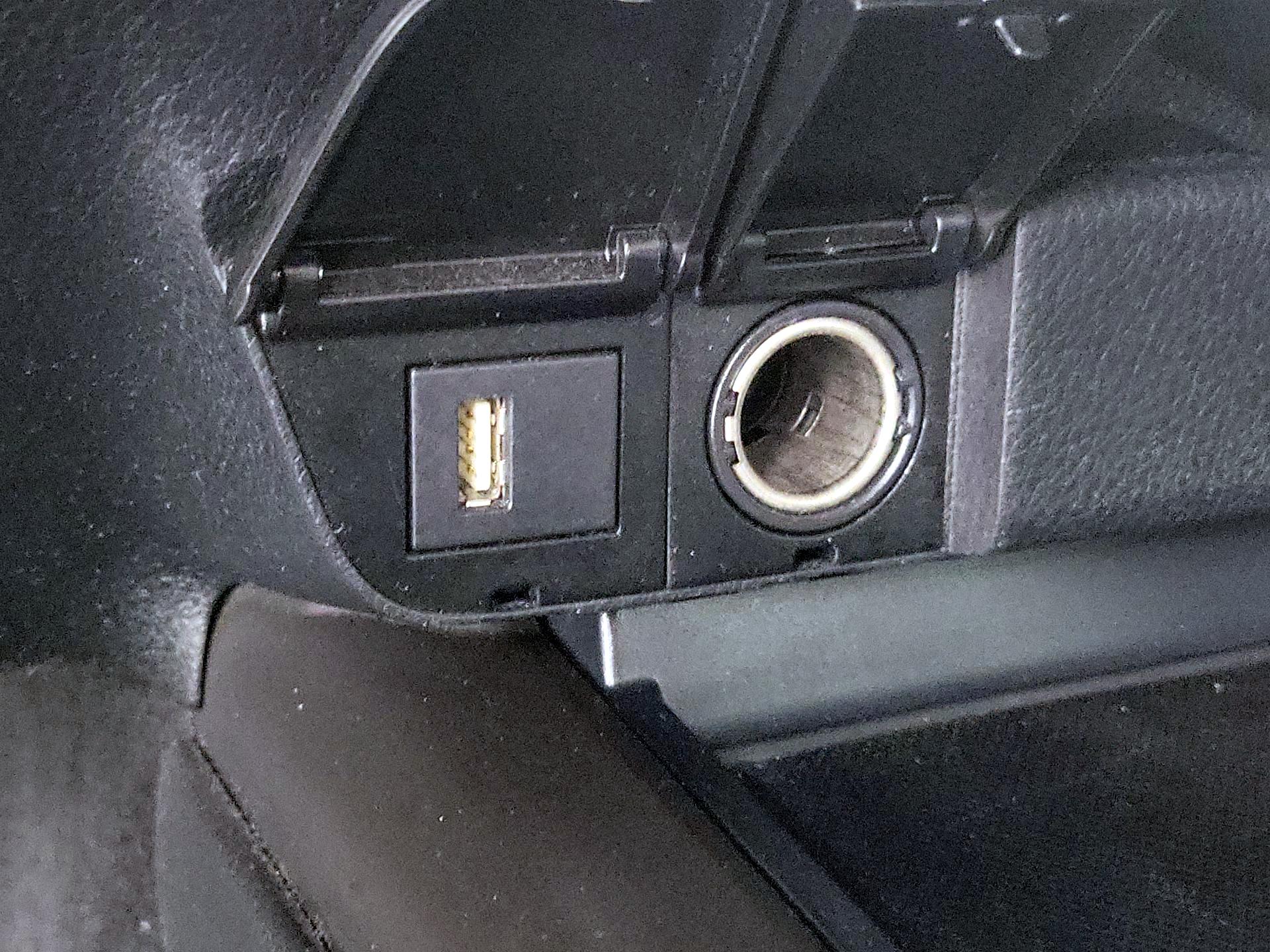 Thumbnail: 2023 Toyota Camry - 18