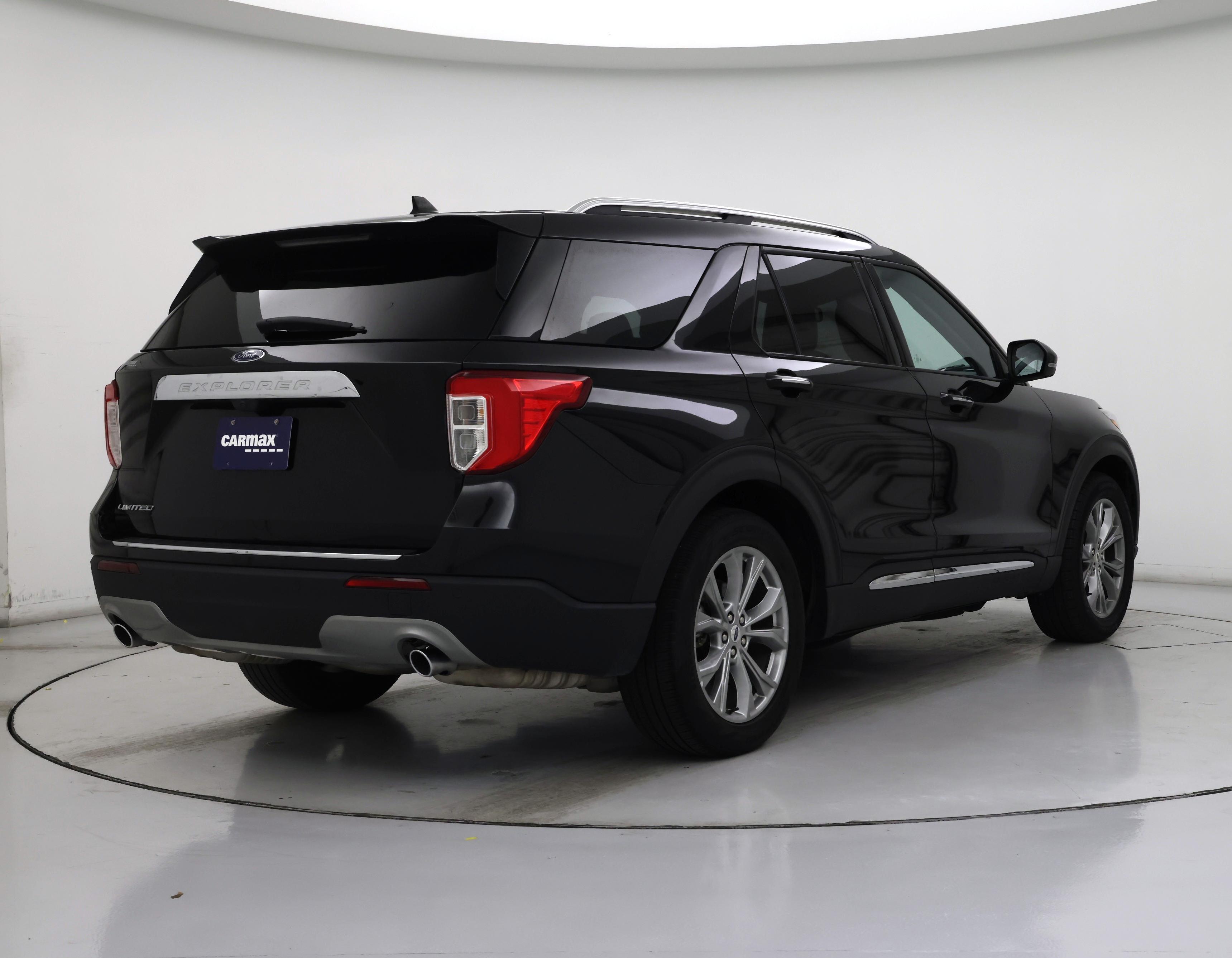 Thumbnail: 2023 Ford Explorer - 8