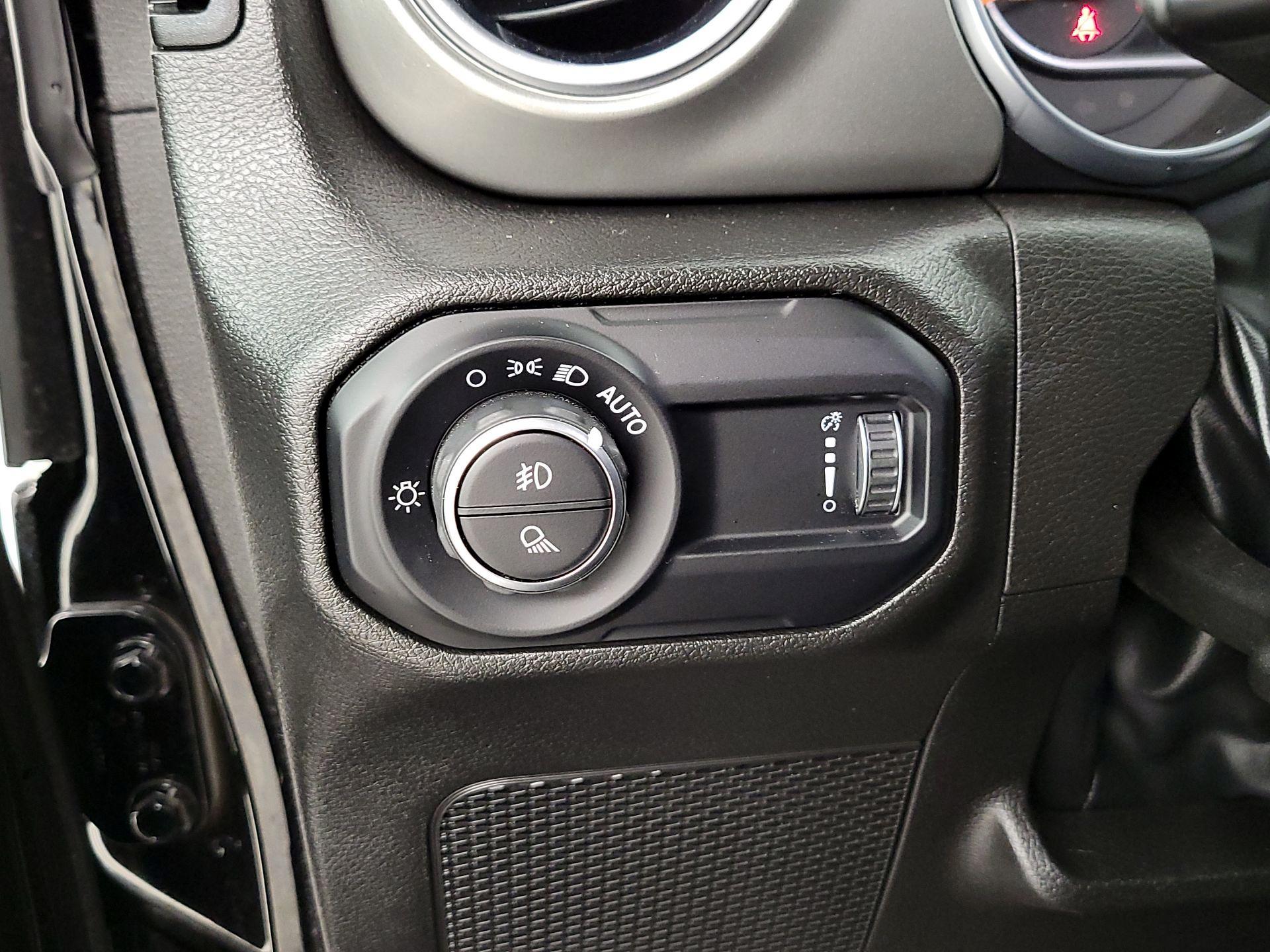 Thumbnail: 2023 Jeep Gladiator - 13