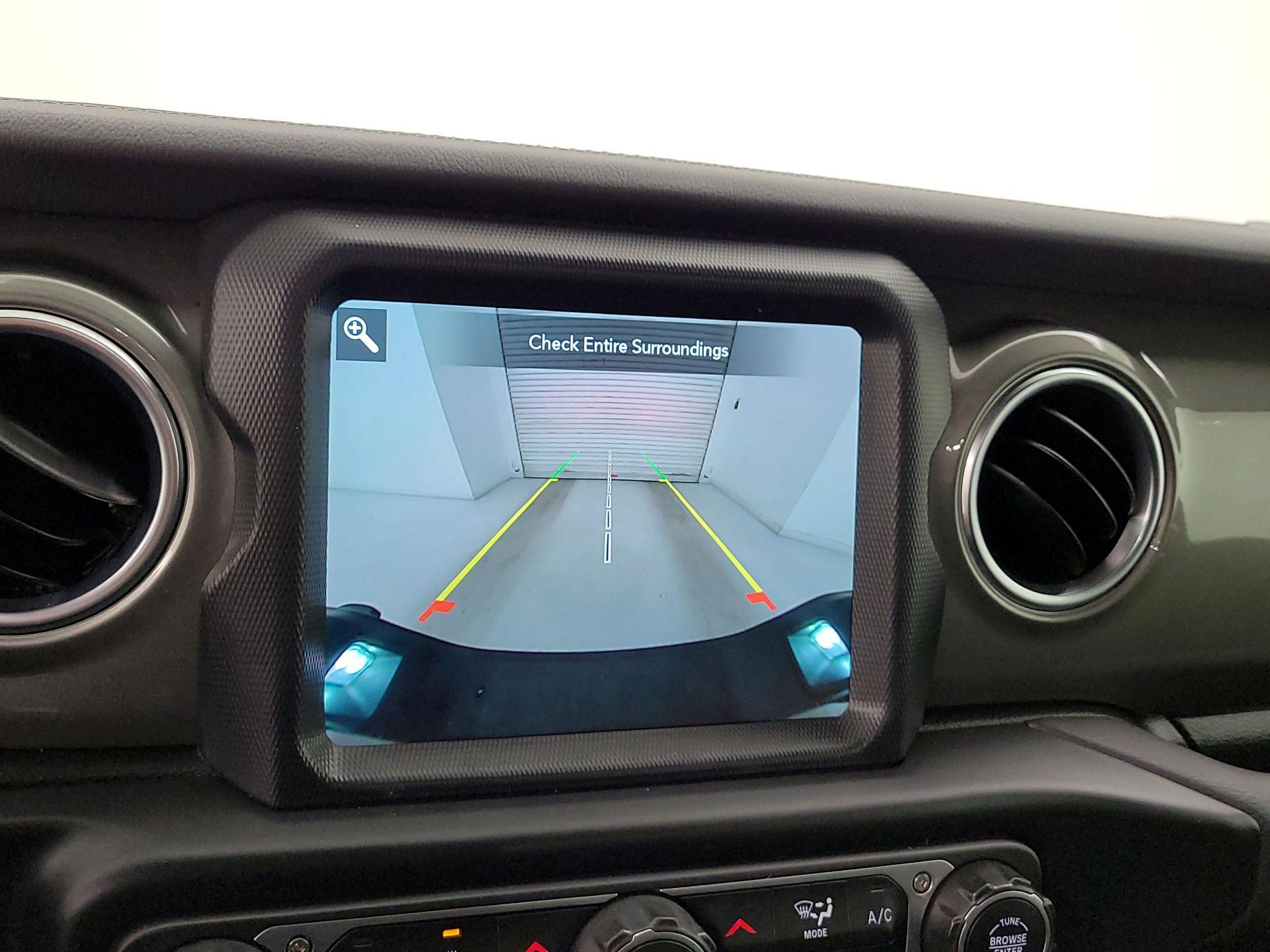 Thumbnail: 2023 Jeep Gladiator - 15