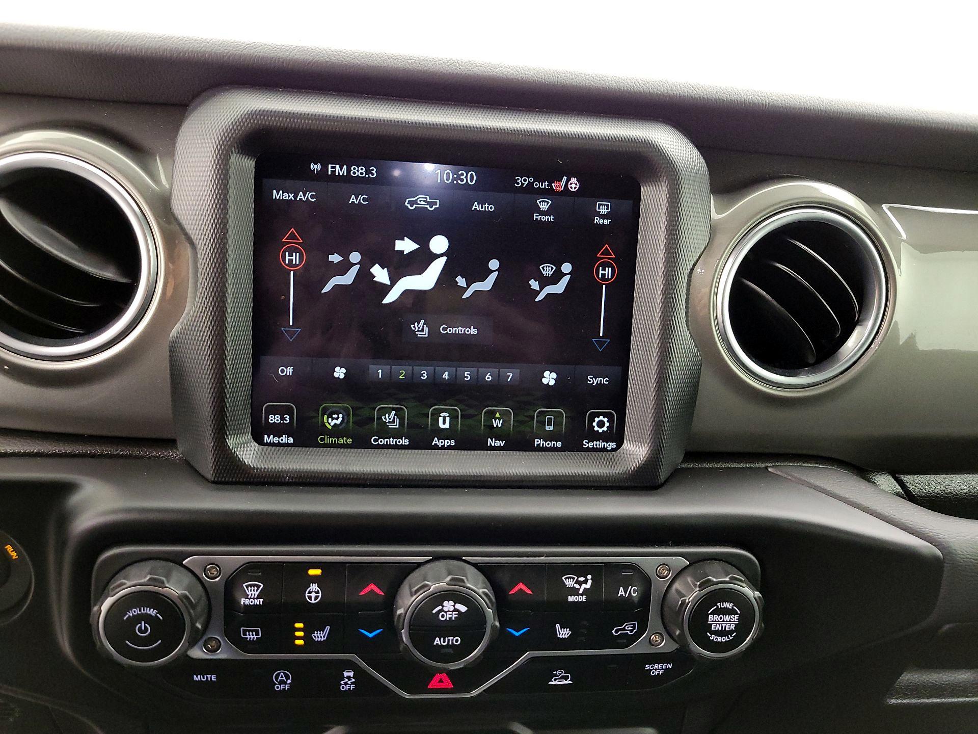 Thumbnail: 2023 Jeep Gladiator - 17