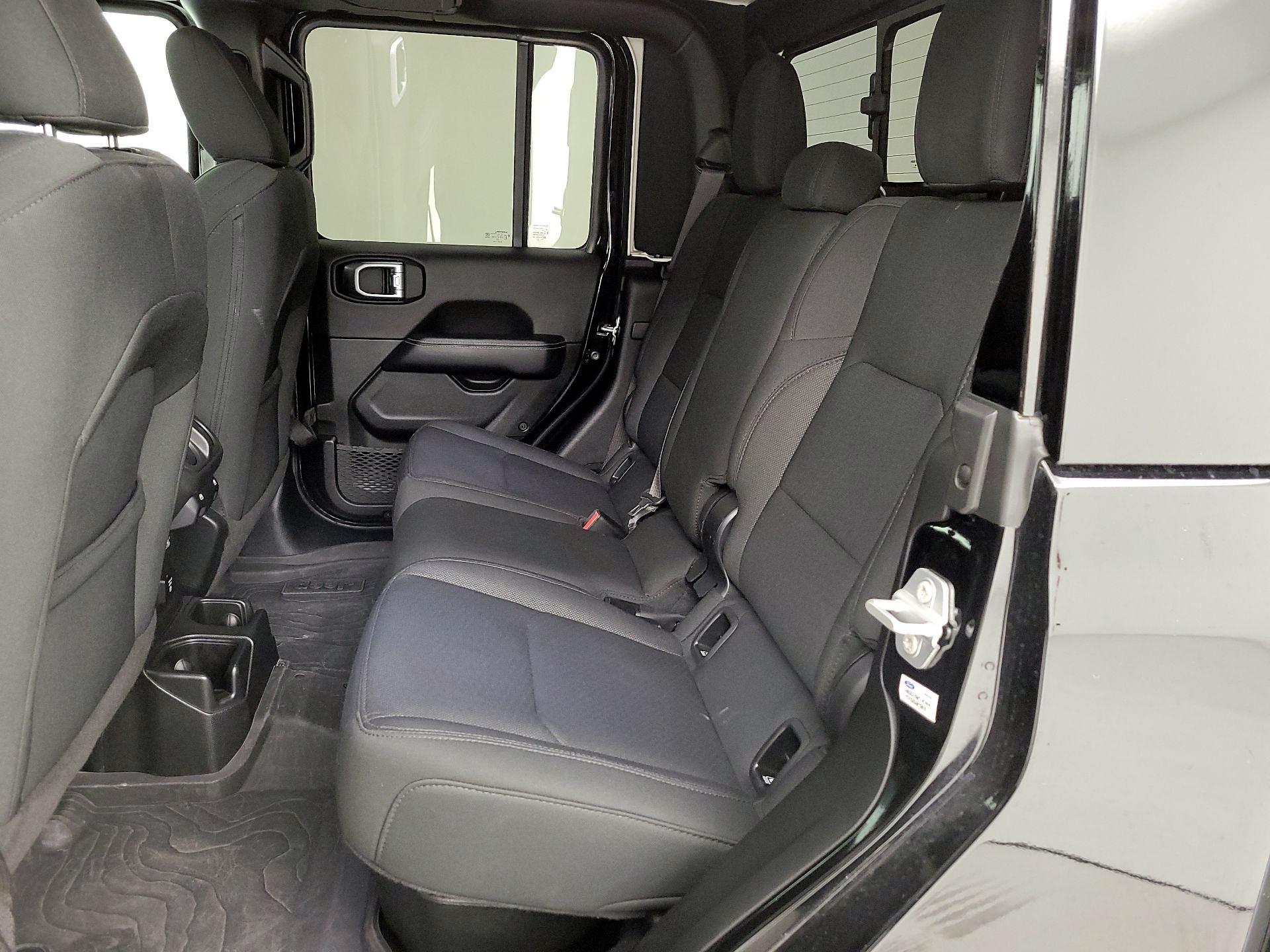 Thumbnail: 2023 Jeep Gladiator - 20