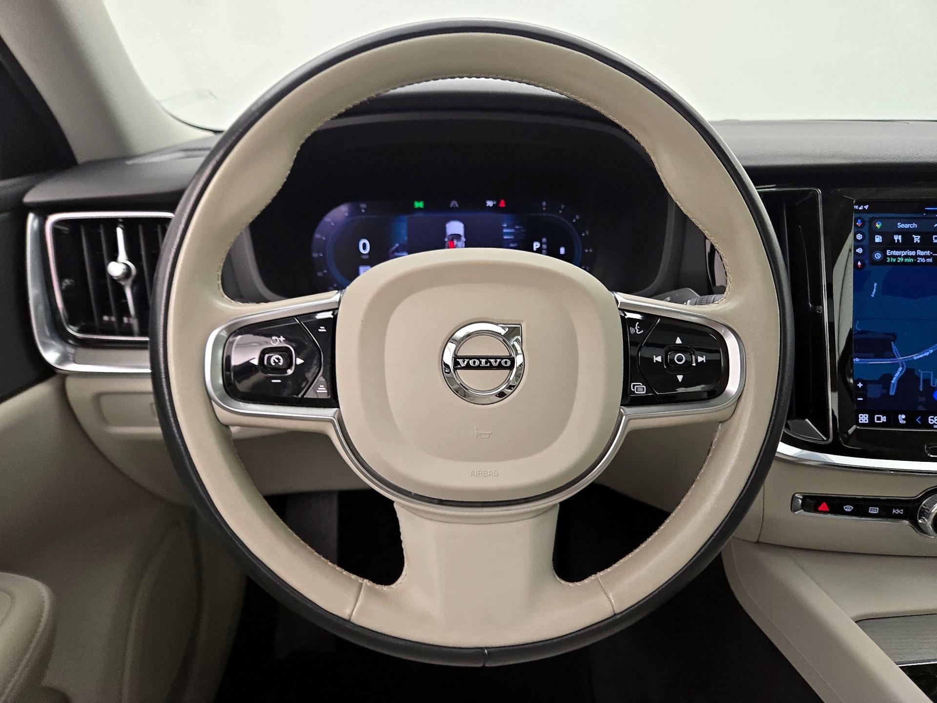 Thumbnail: 2024 Volvo S60 - 10