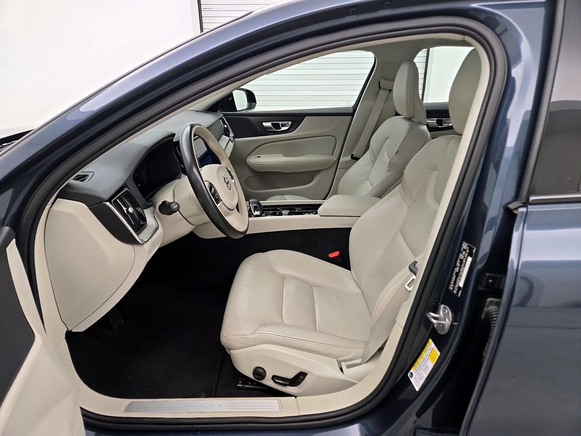 Thumbnail: 2024 Volvo S60 - 11