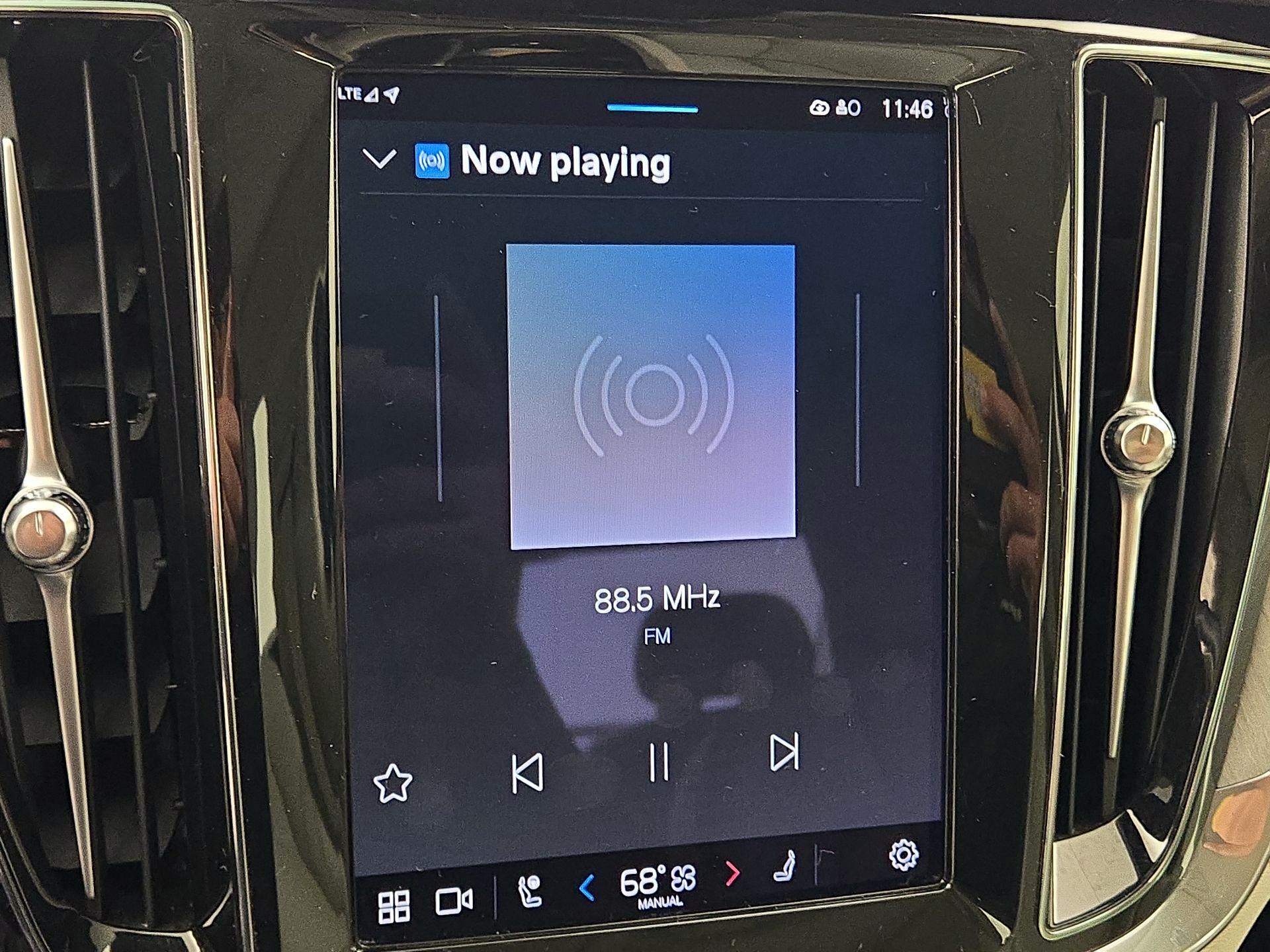 Thumbnail: 2024 Volvo S60 - 16