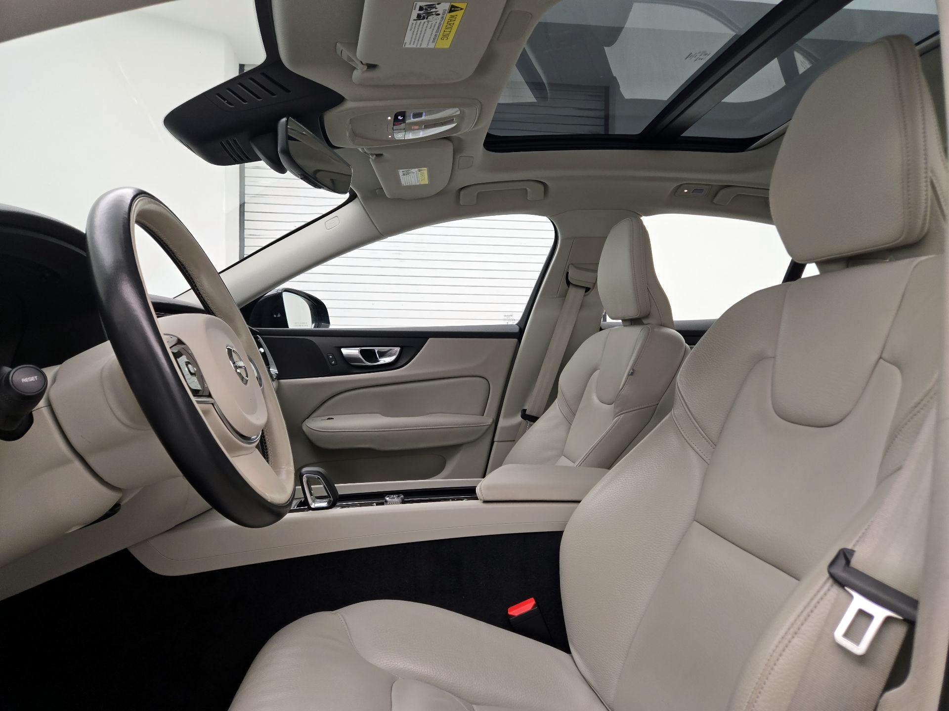 Thumbnail: 2024 Volvo S60 - 20