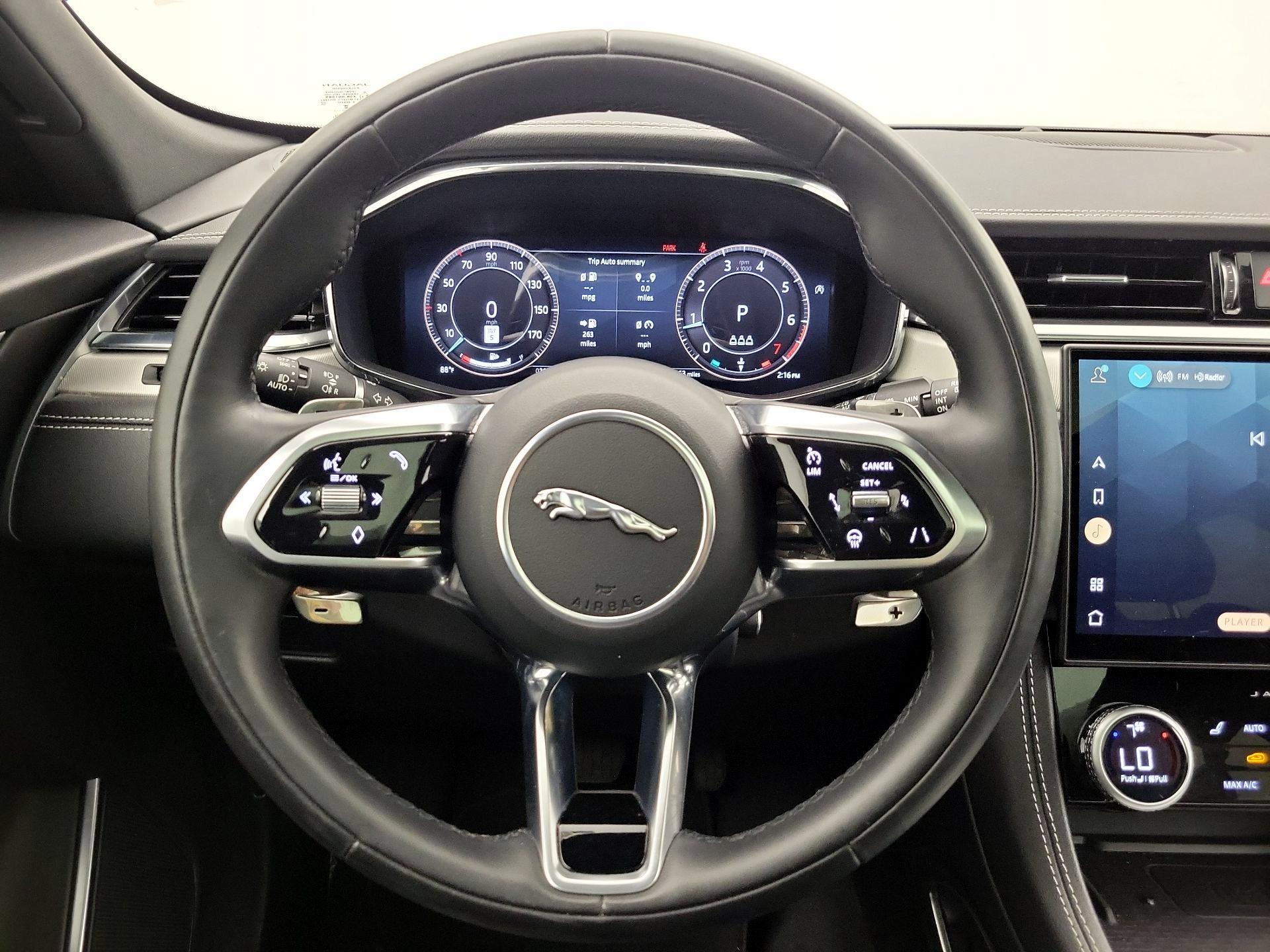 Thumbnail: 2024 Jaguar F-Pace - 10