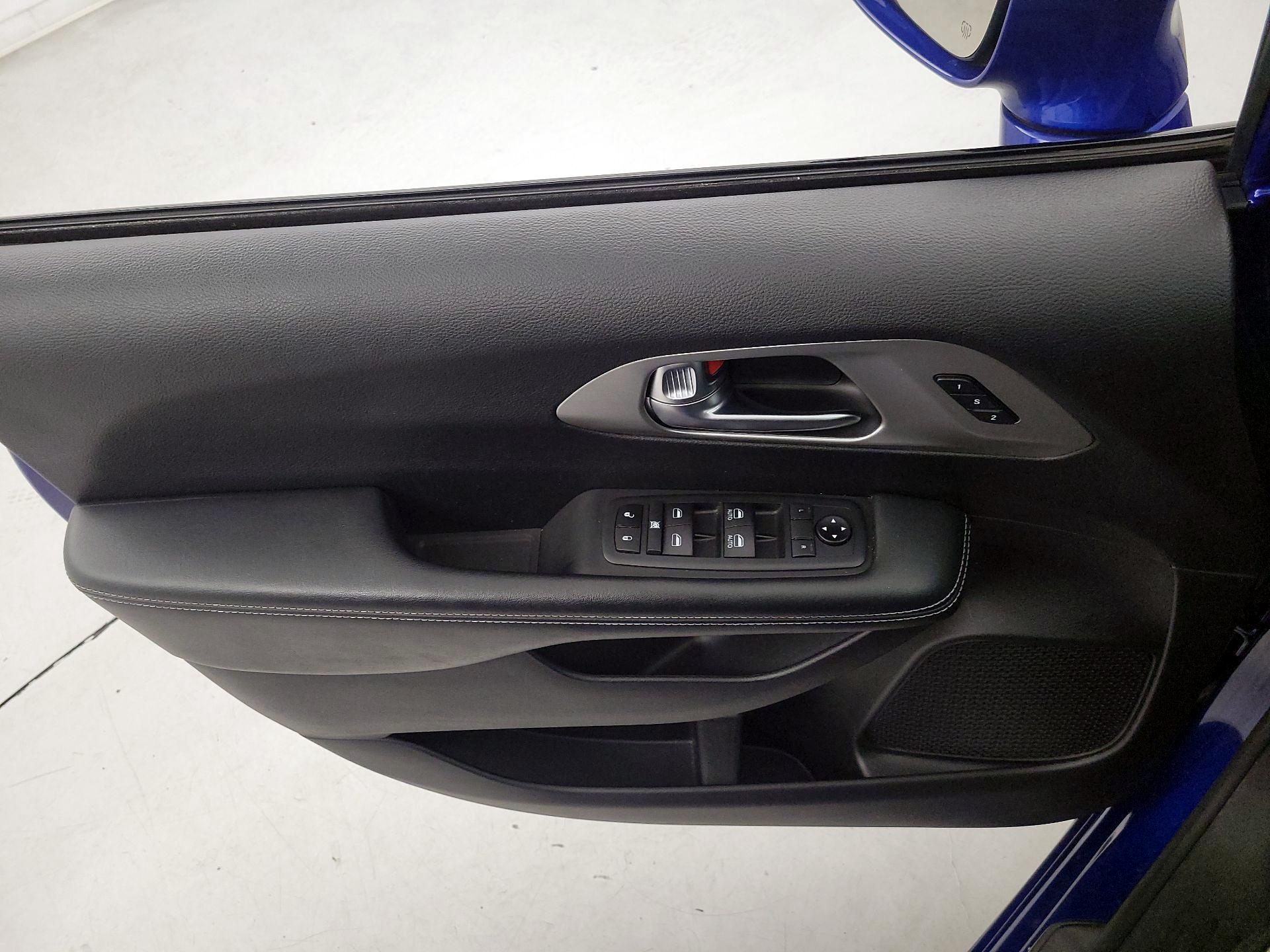 Thumbnail: 2020 Chrysler Pacifica - 12