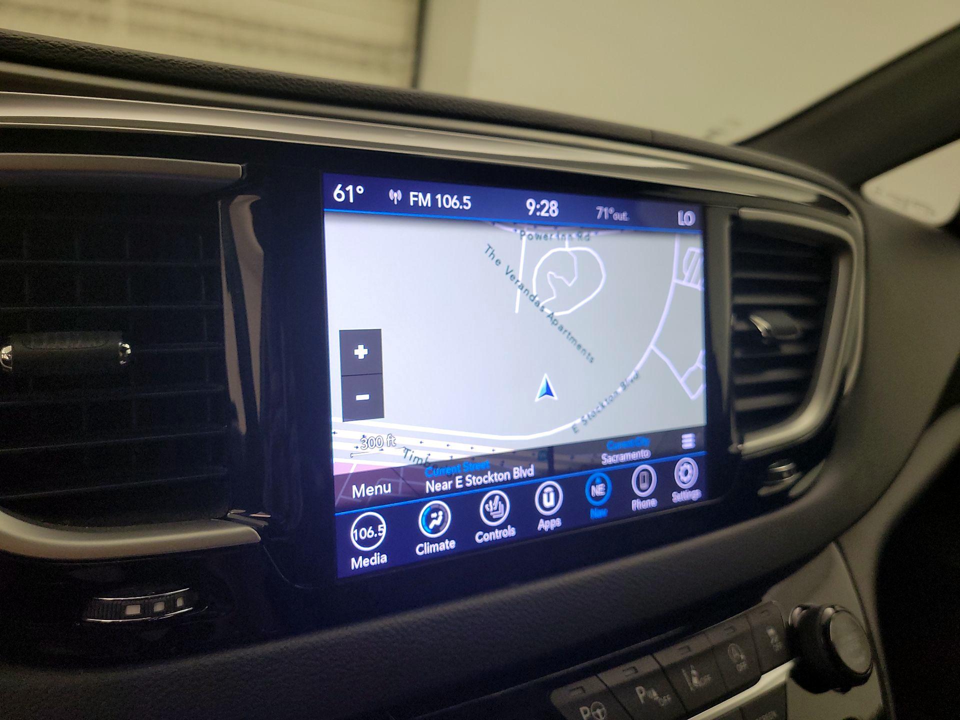 Thumbnail: 2020 Chrysler Pacifica - 14