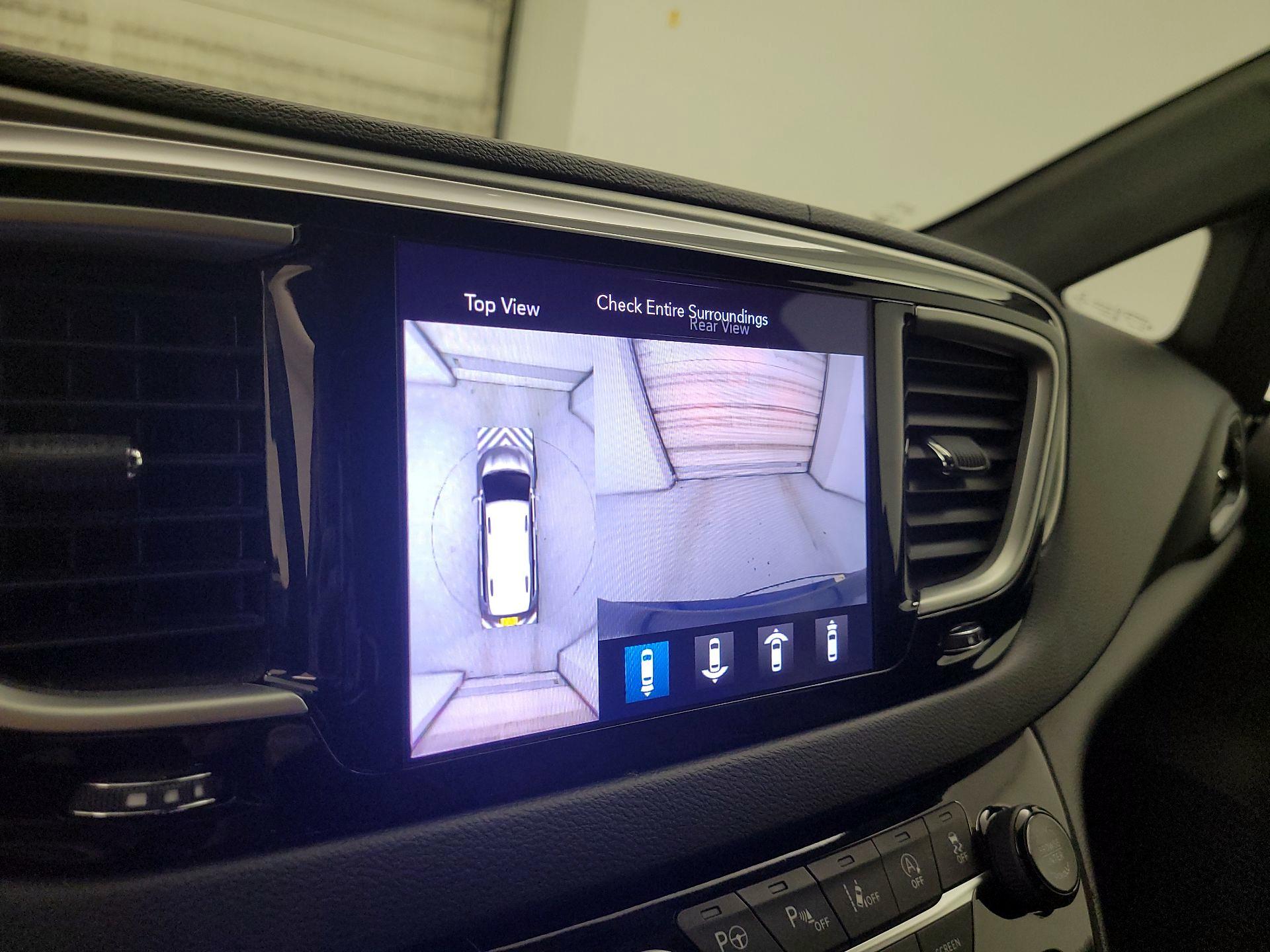 Thumbnail: 2020 Chrysler Pacifica - 15