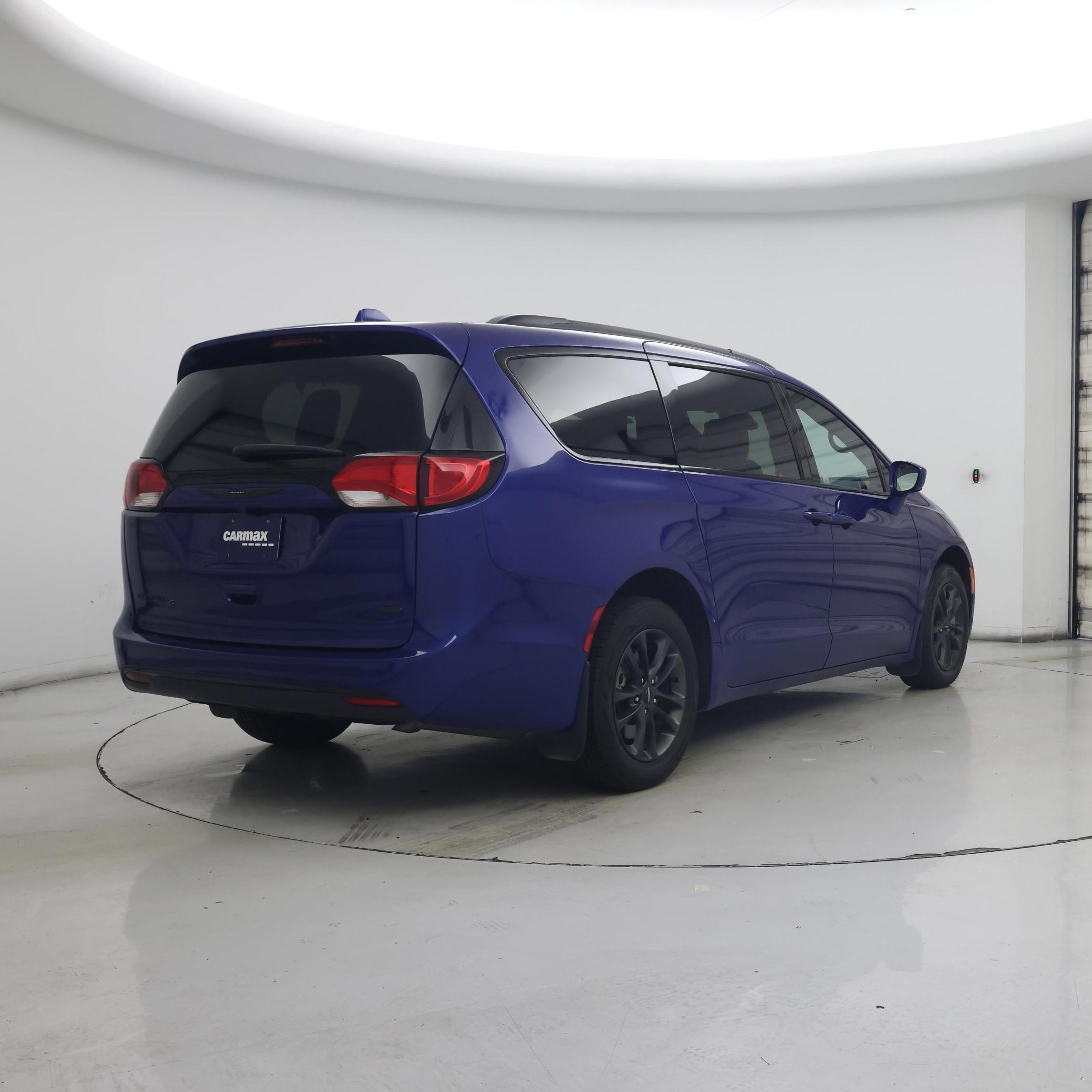 Thumbnail: 2020 Chrysler Pacifica - 8