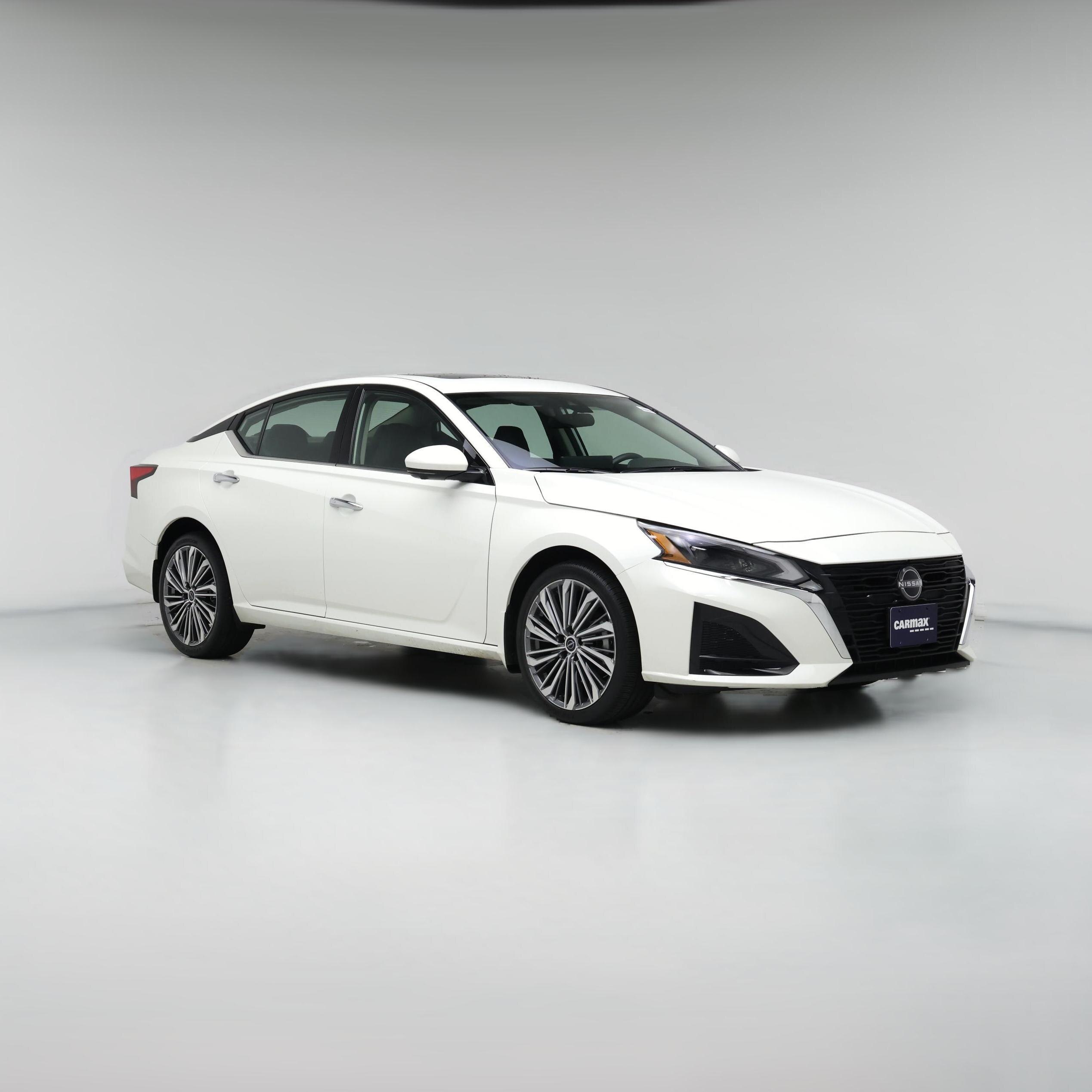 Thumbnail: 2023 Nissan Altima - 1