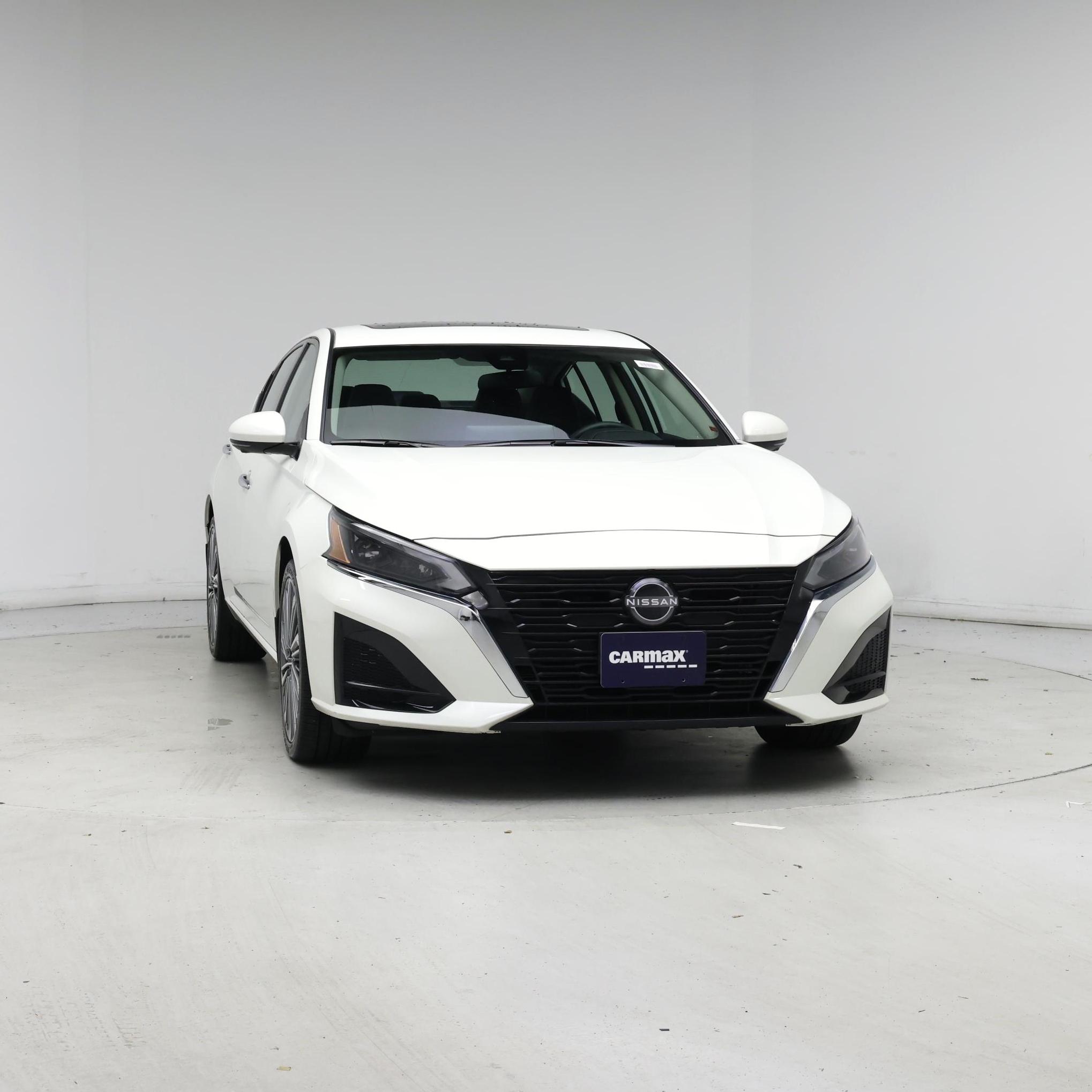 Thumbnail: 2023 Nissan Altima - 5