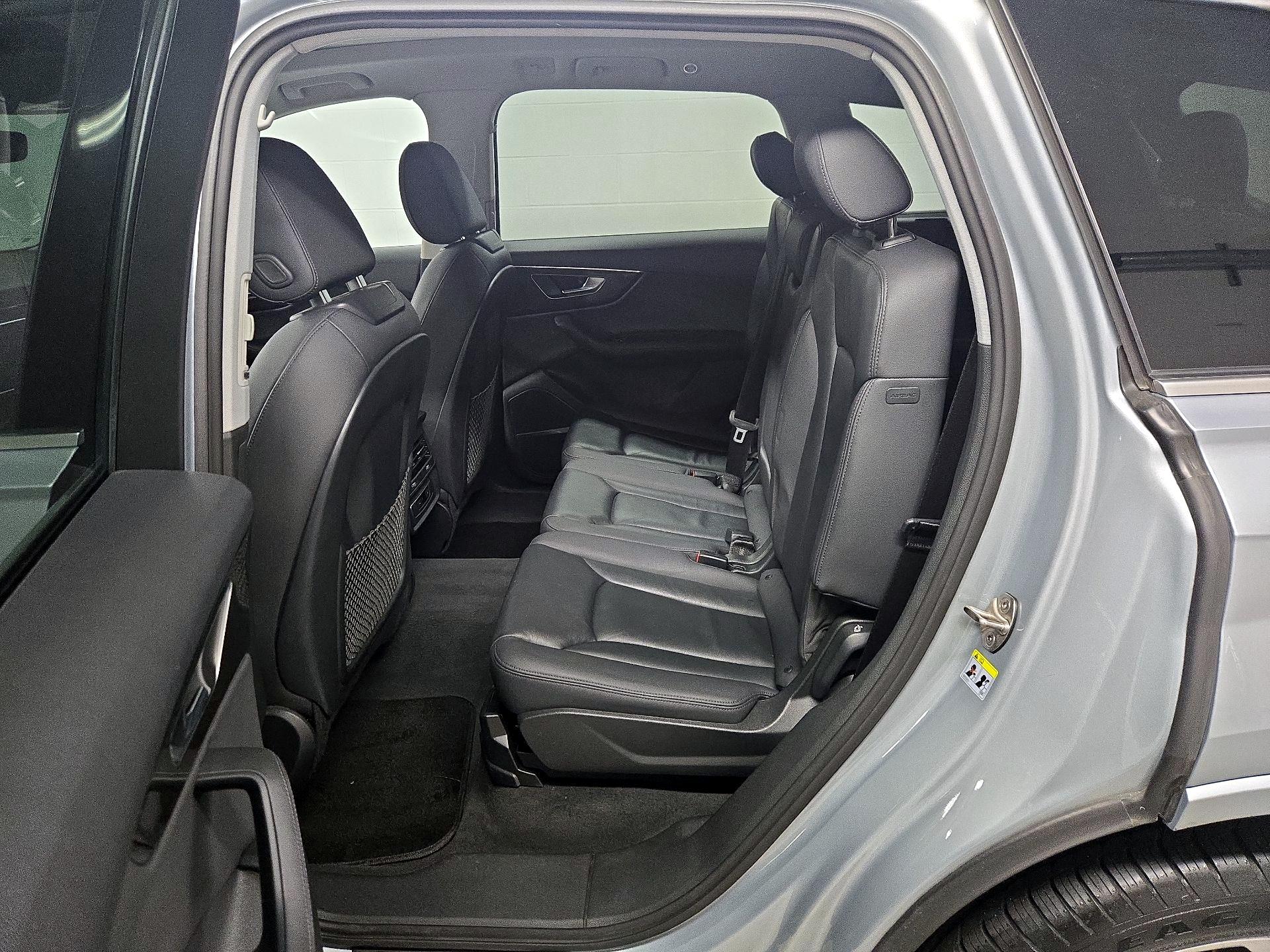 Thumbnail: 2023 Audi Q7 - 20