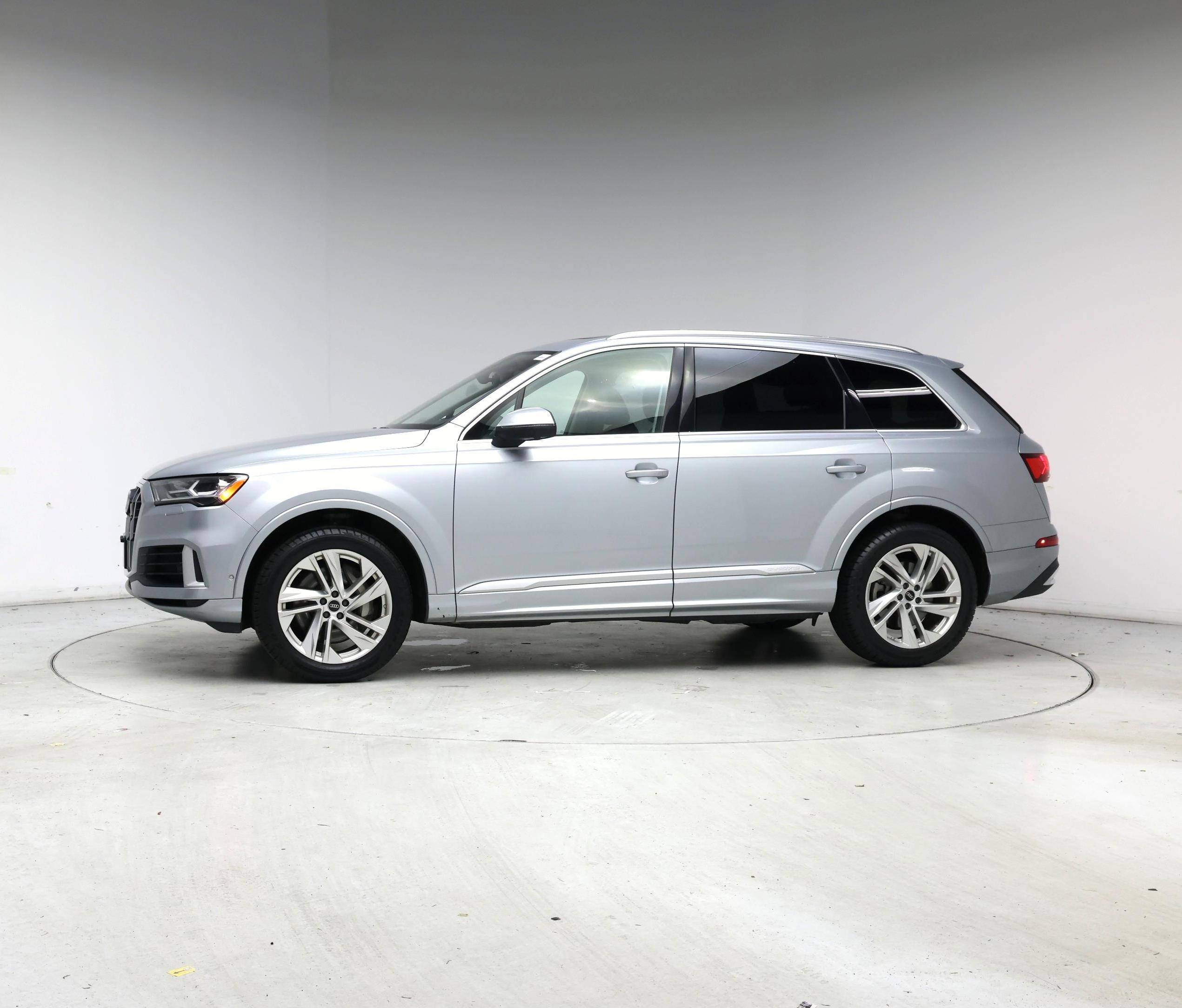 Thumbnail: 2023 Audi Q7 - 3