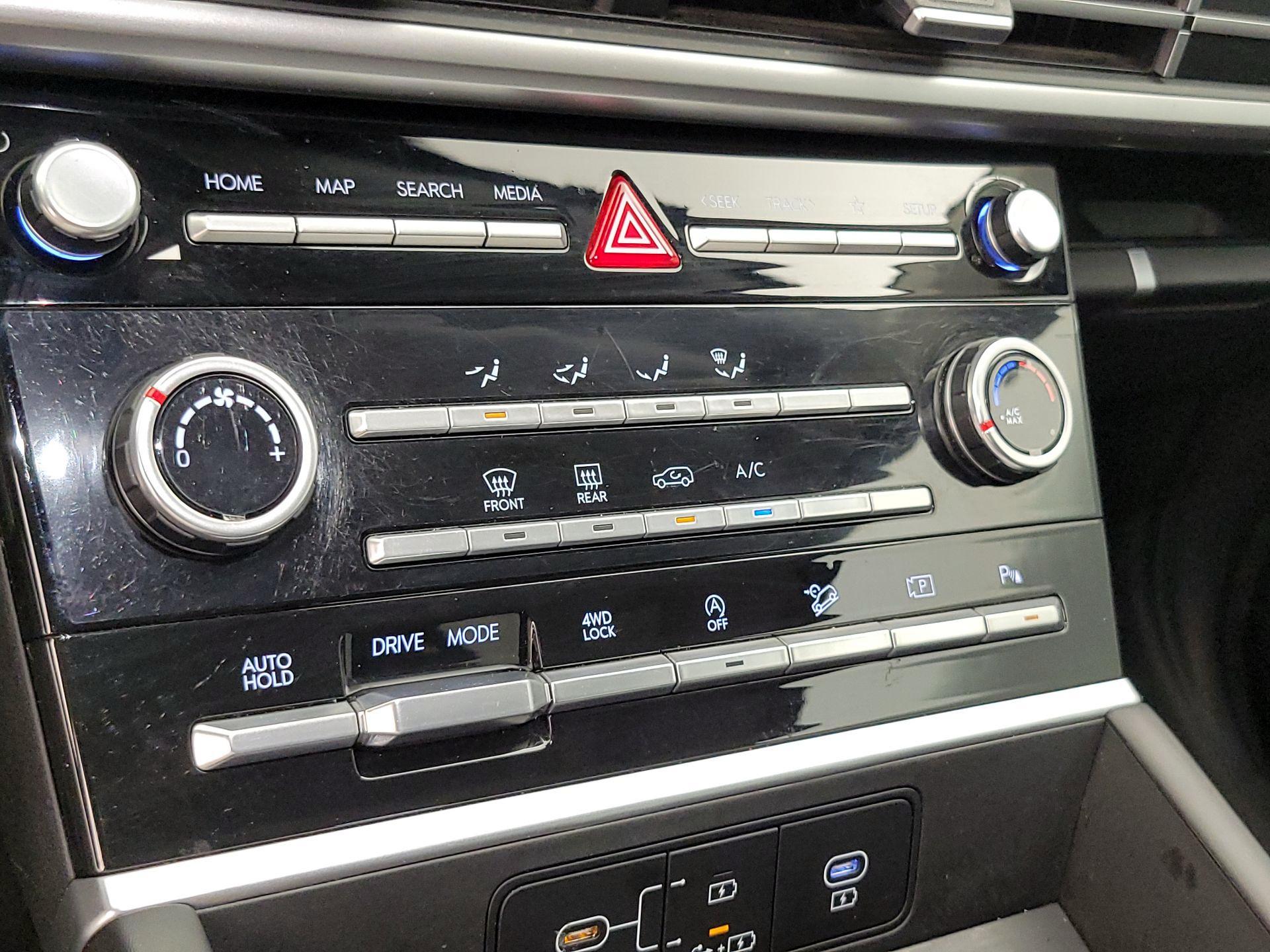 Thumbnail: 2024 Hyundai Santa Fe - 16