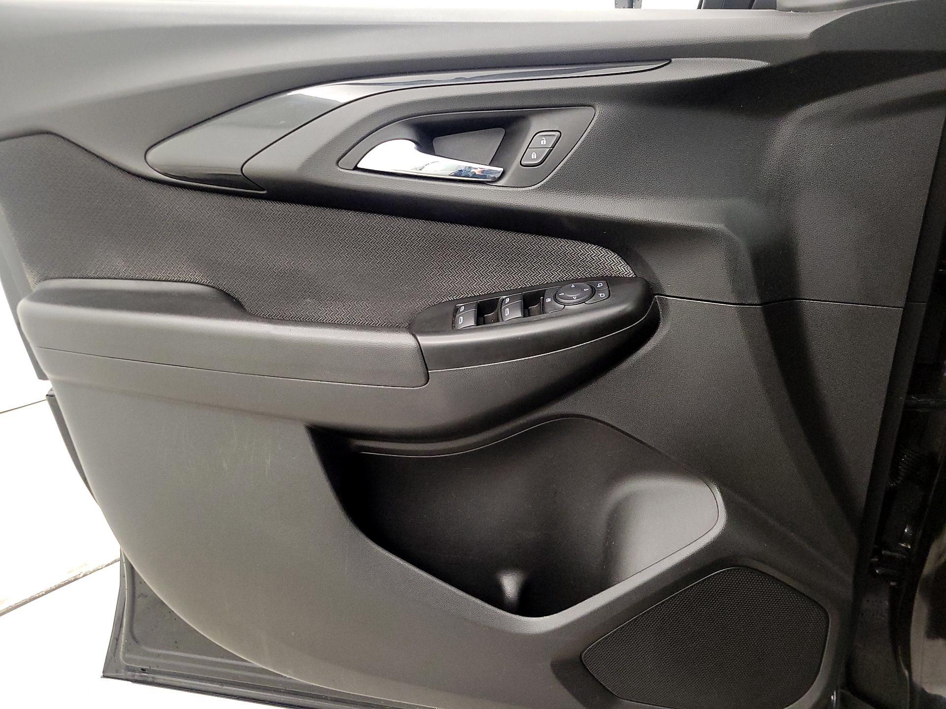 Thumbnail: 2021 Chevrolet TrailBlazer - 12