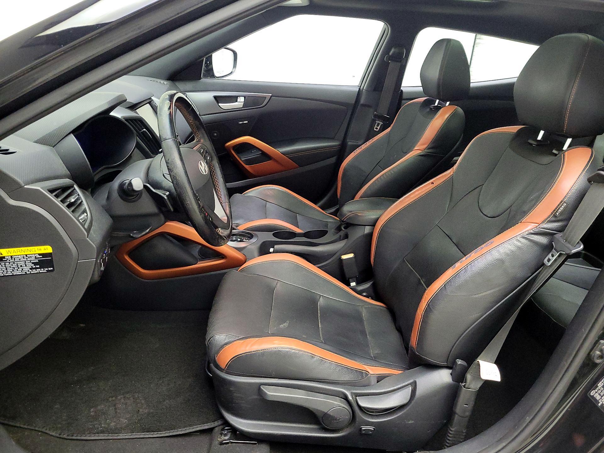 Thumbnail: 2016 Hyundai Veloster - 11