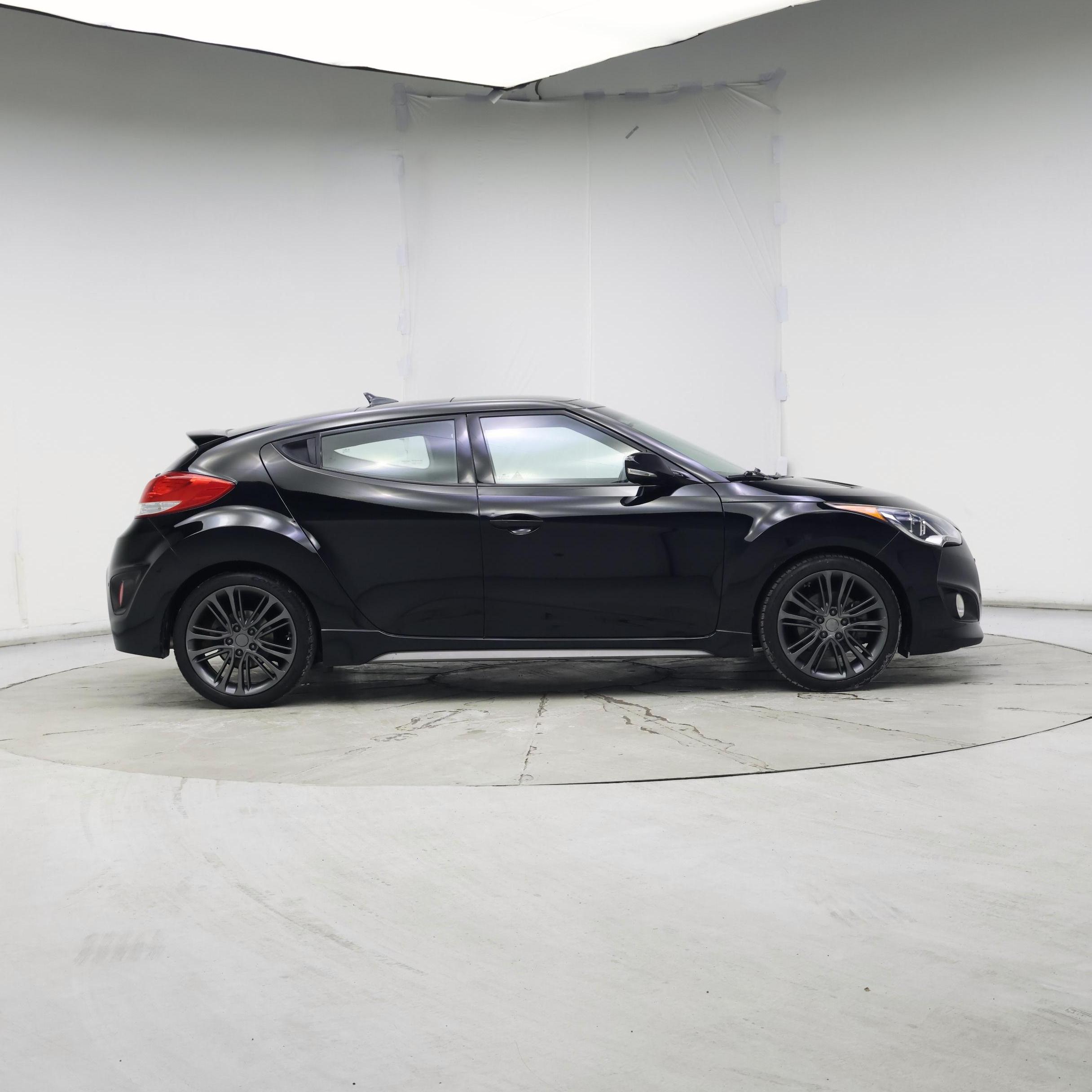 Thumbnail: 2016 Hyundai Veloster - 7