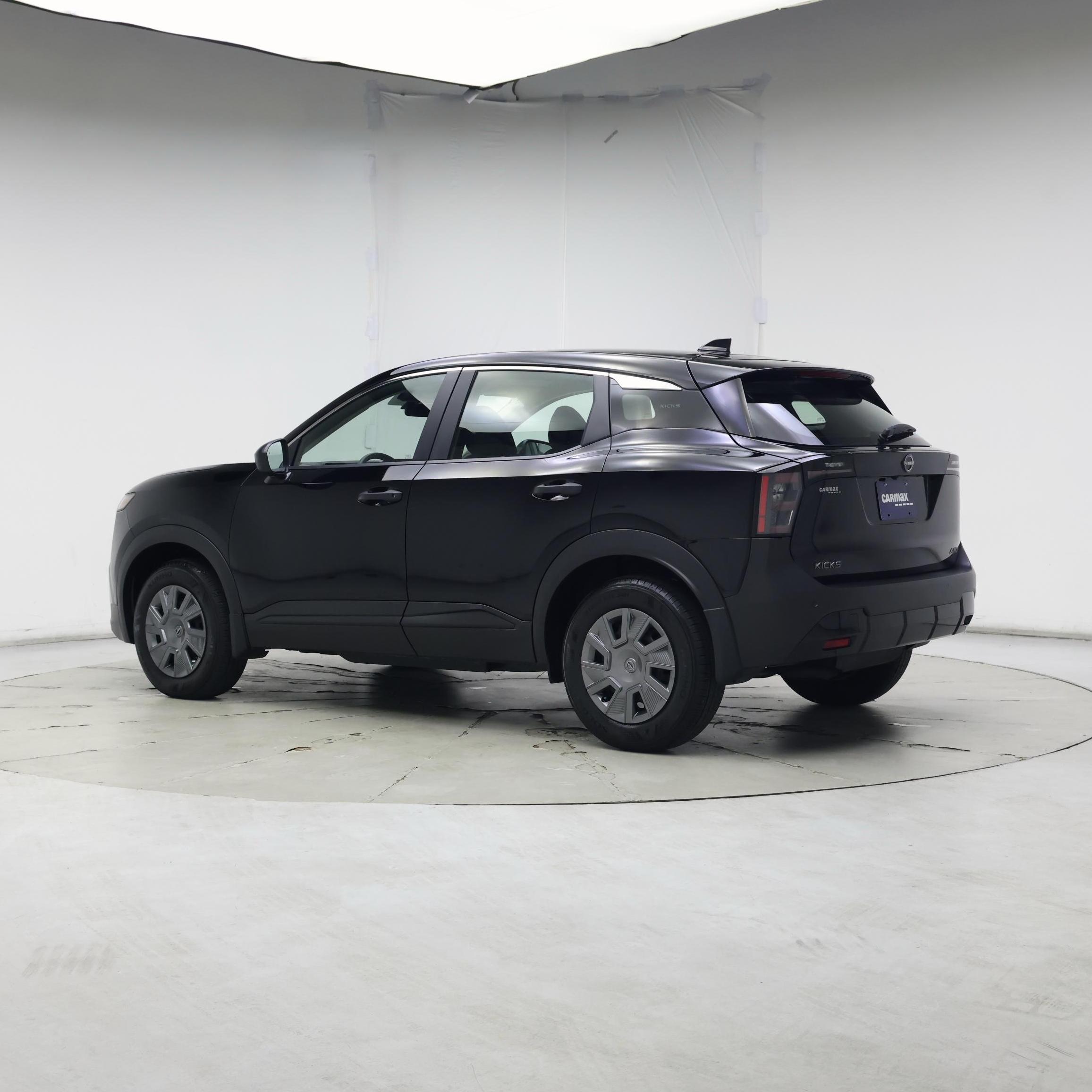 Thumbnail: 2025 Nissan Kicks - 2