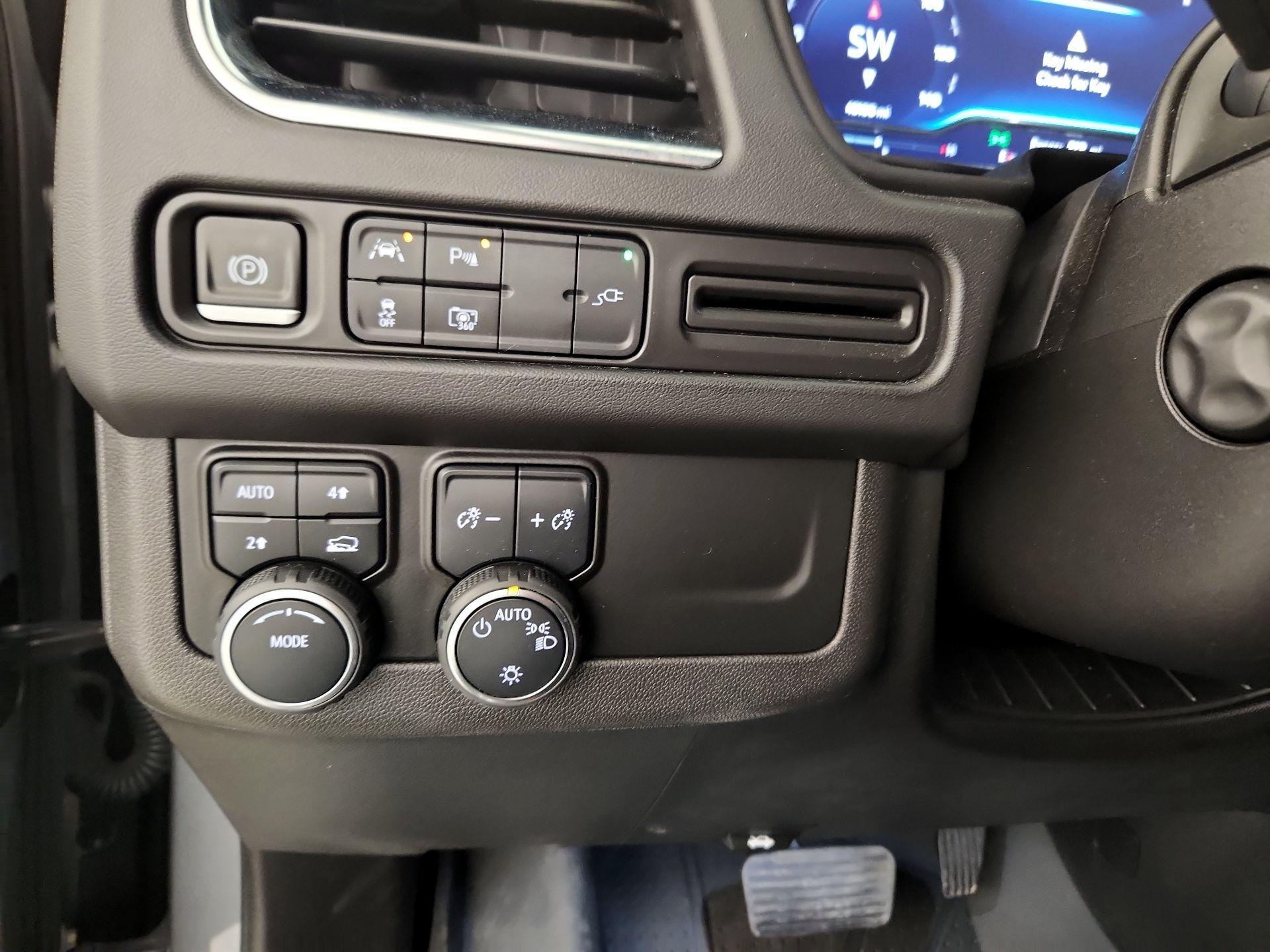 Thumbnail: 2022 Chevrolet Tahoe - 13