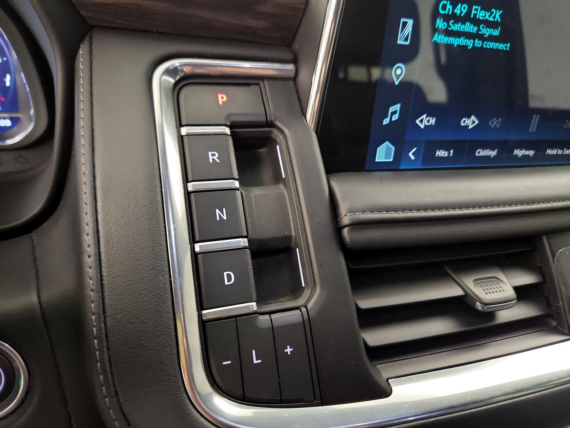 Thumbnail: 2022 Chevrolet Tahoe - 17