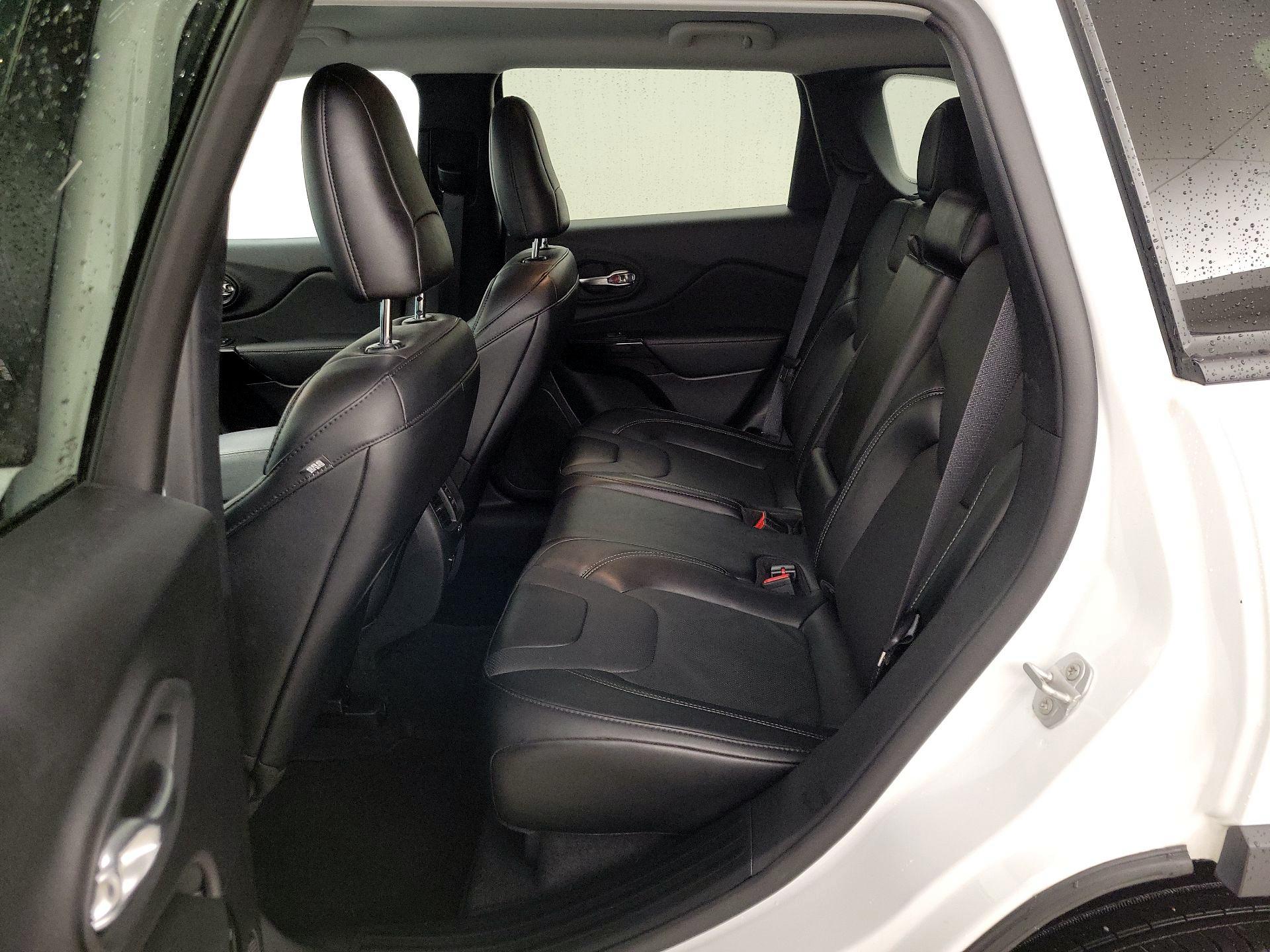 Thumbnail: 2023 Jeep Cherokee - 20