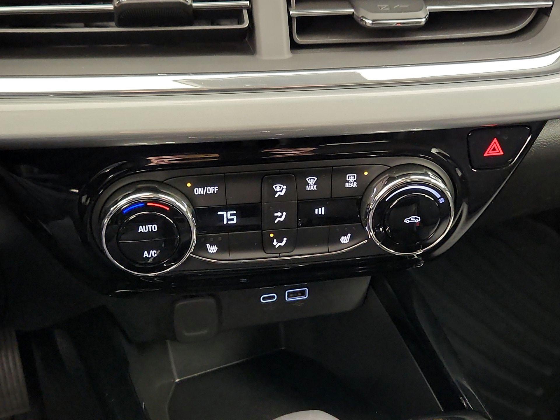 Thumbnail: 2025 Chevrolet Trax - 16