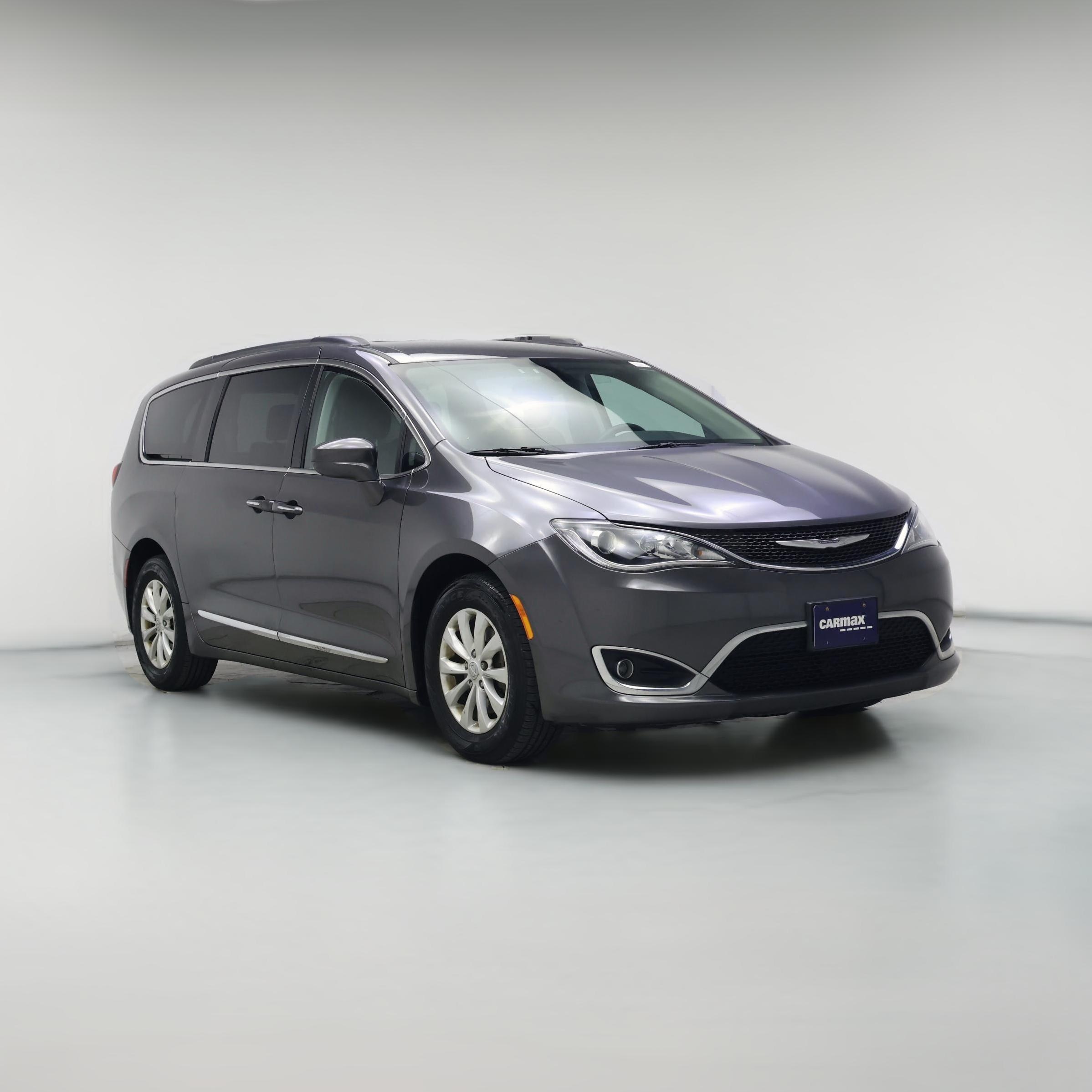 Thumbnail: 2017 Chrysler Pacifica - 1