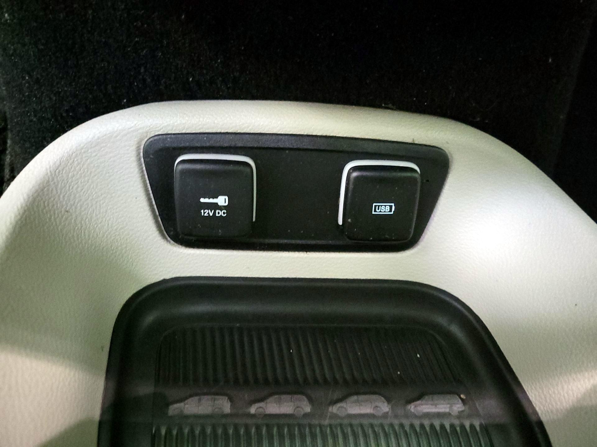 Thumbnail: 2017 Chrysler Pacifica - 19