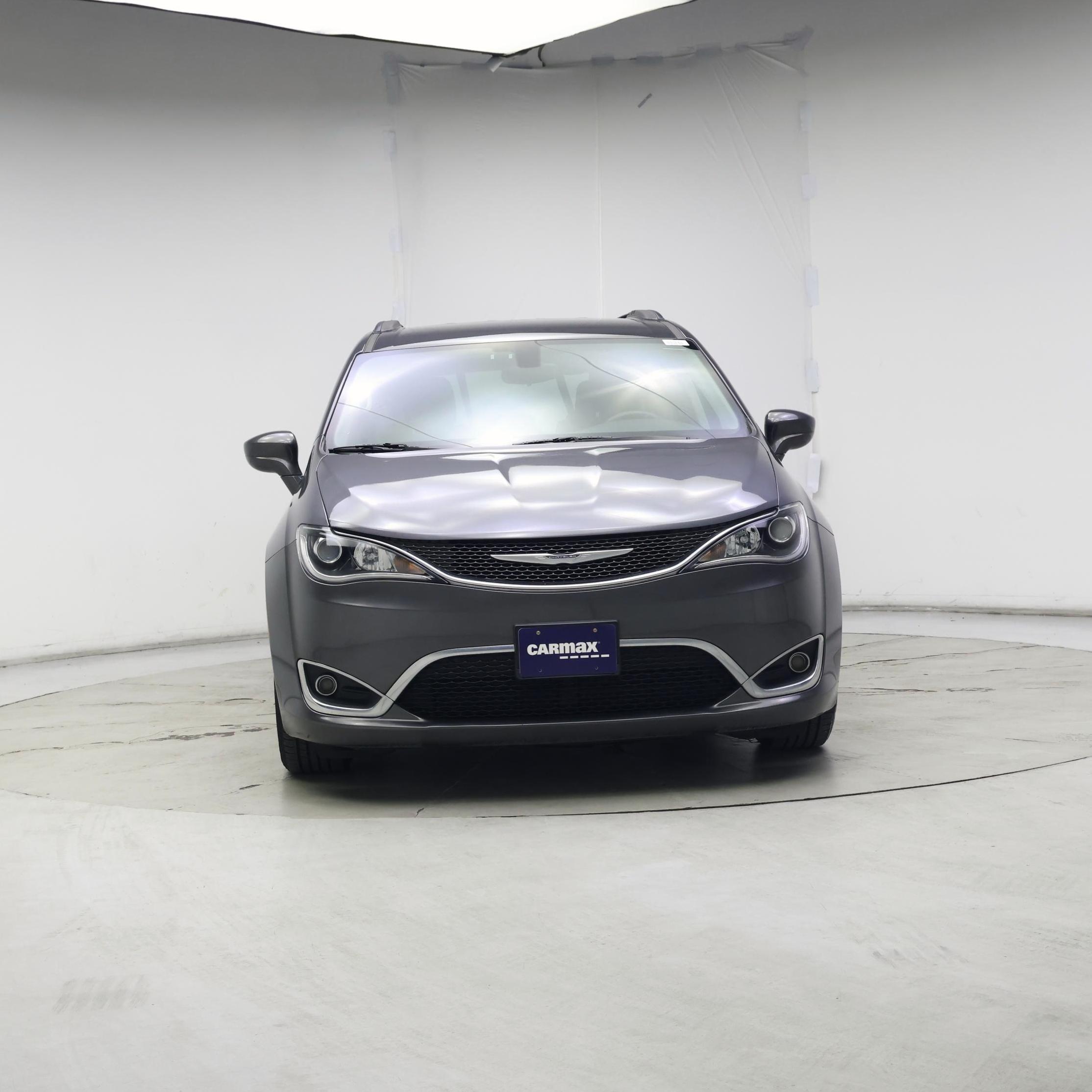 Thumbnail: 2017 Chrysler Pacifica - 5