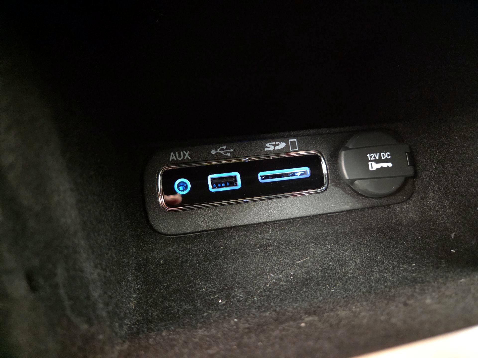 Thumbnail: 2014 Jeep Grand Cherokee - 19