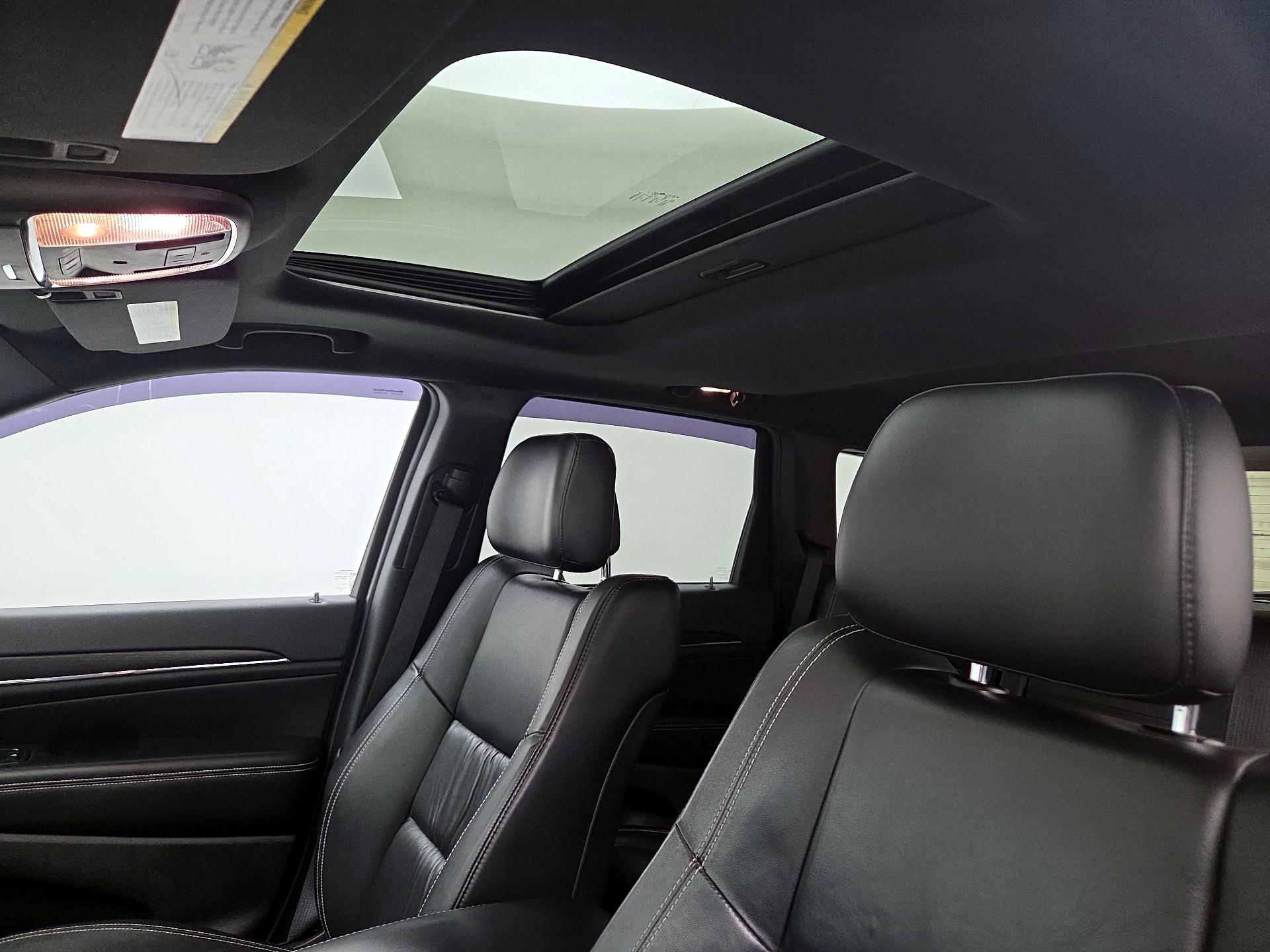 Thumbnail: 2014 Jeep Grand Cherokee - 20